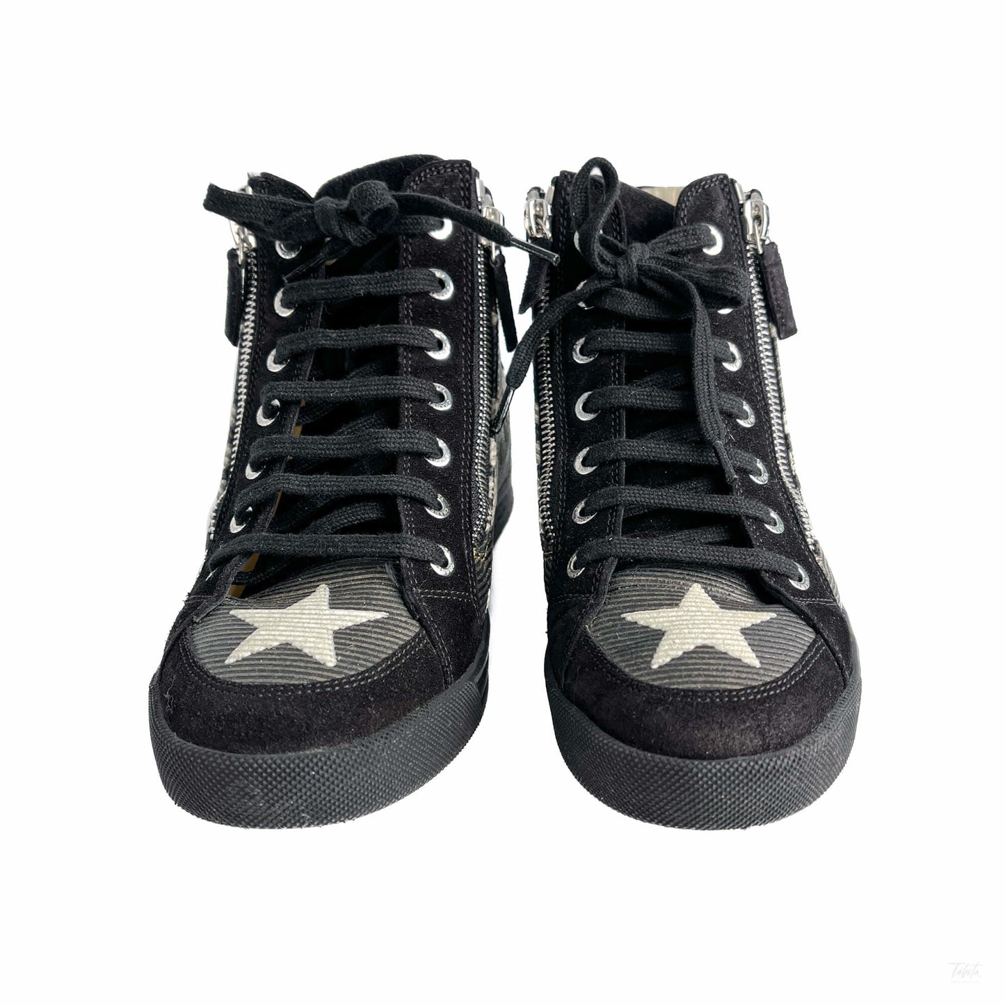 Second hand Chanel Paris Dallas Canvas Sneakers 38 Stars and CC LOGO Black & White - Tabita Bags