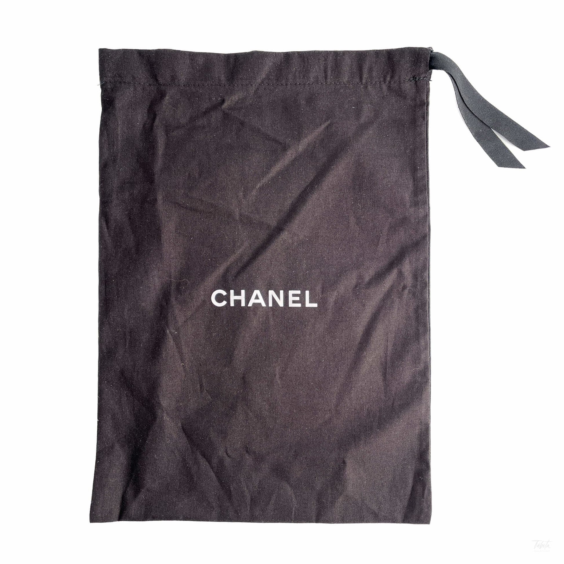 Second hand Chanel Paris Dallas Canvas Sneakers 38 Stars and CC LOGO Black & White - Tabita Bags