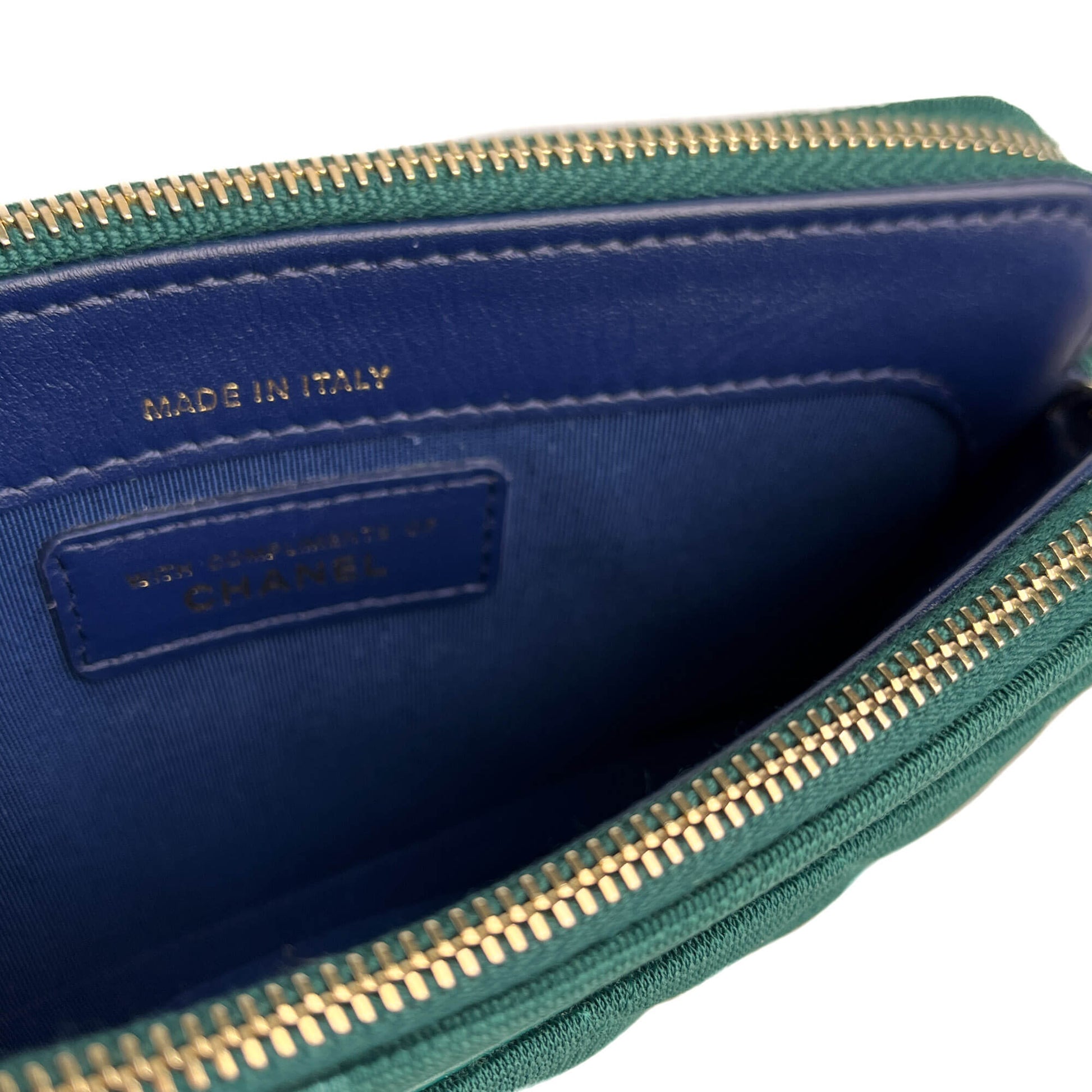 Second hand Chanel Phone Holder Mini Fabric Quilted Clutch Green - Tabita Bags