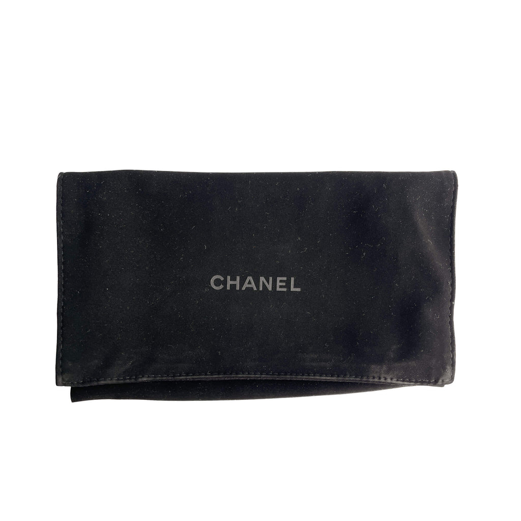 Second hand Chanel Phone Holder Mini Fabric Quilted Clutch Green - Tabita Bags