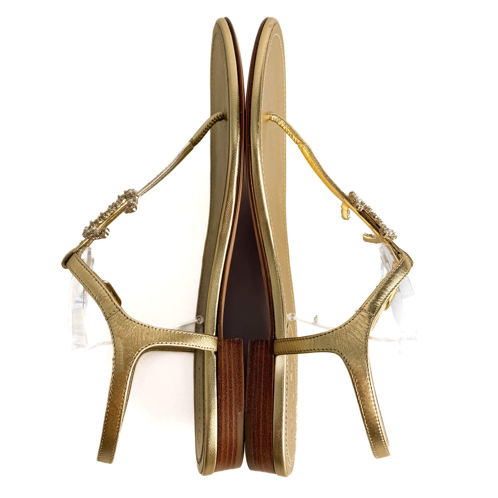 Second hand Chanel T - strap Tong Leather Sandals Gold - Tabita Bags
