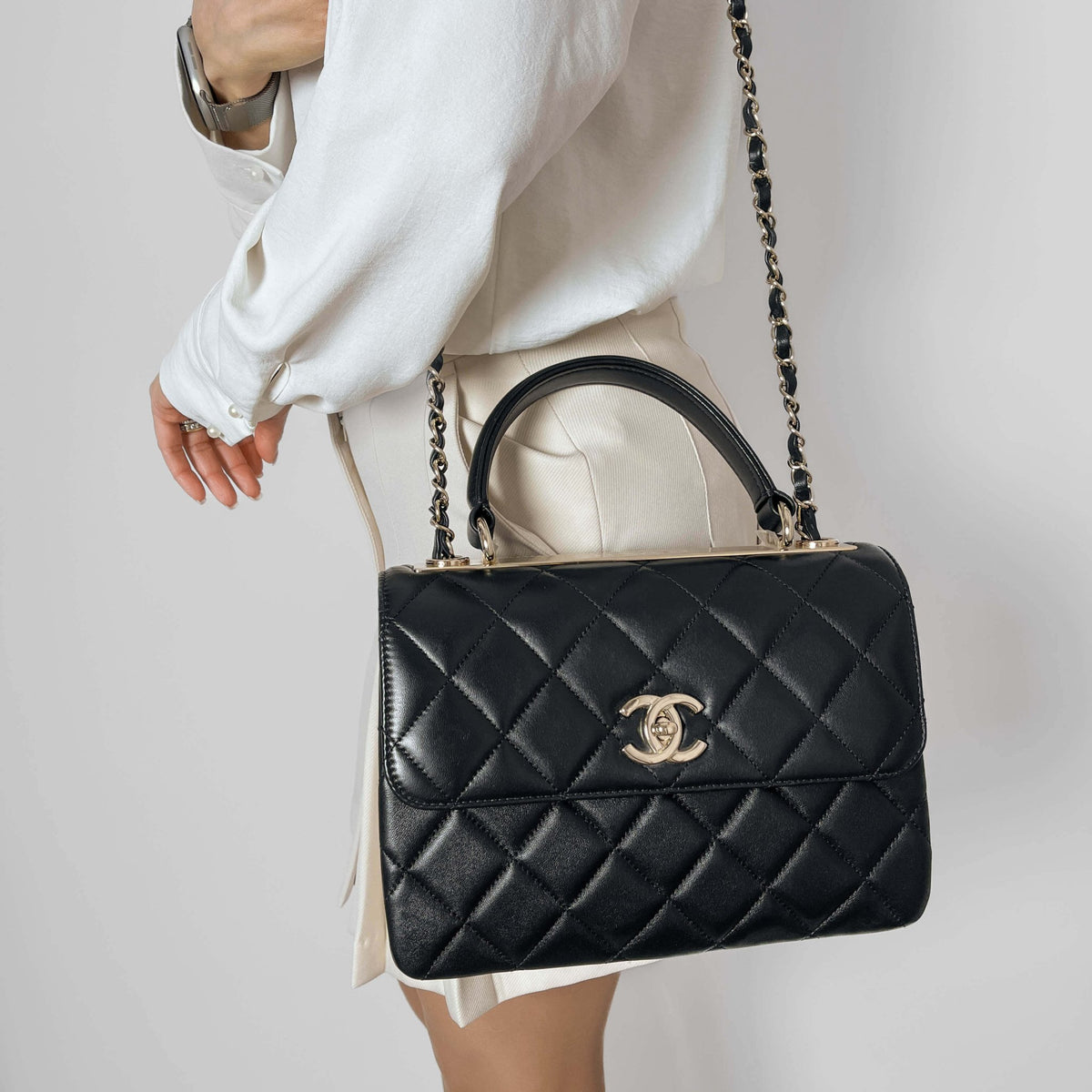 Second hand Chanel Trendy CC Medium Lambskin Leather 2 - Ways Top - handle Shoulder Bag Black - Tabita Bags