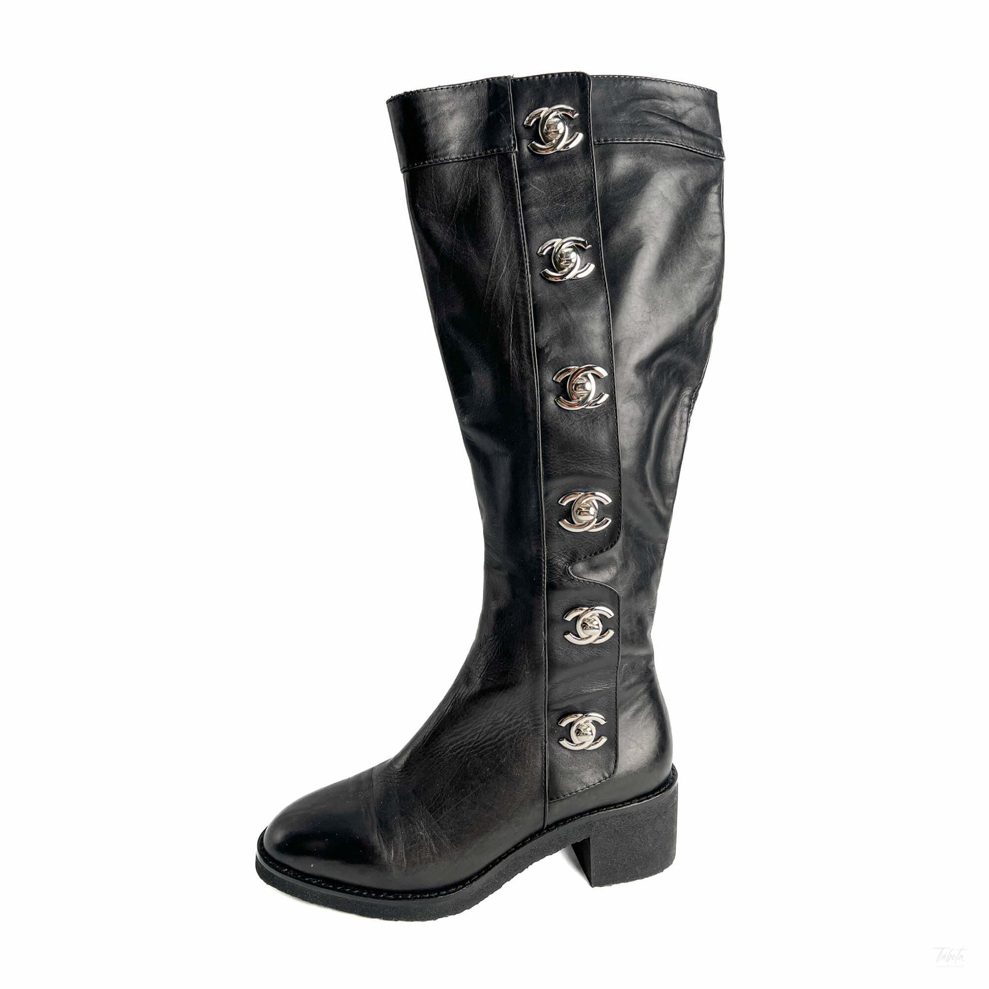 Second hand Chanel Turnlock Leather Flat Boots 39 Black - Tabita Bags