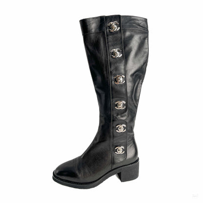 Second hand Chanel Turnlock Leather Flat Boots 39 Black - Tabita Bags