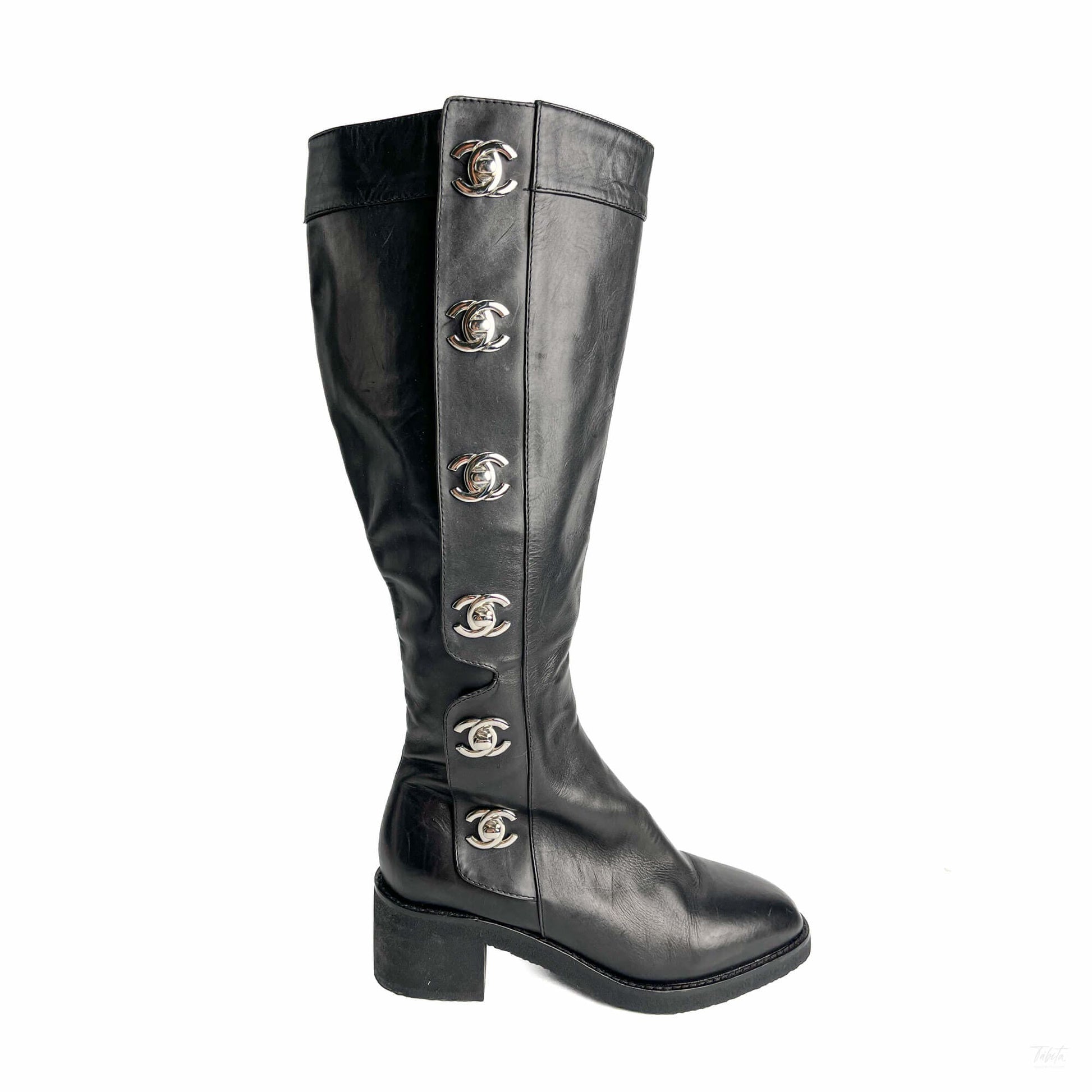 Second hand Chanel Turnlock Leather Flat Boots 39 Black - Tabita Bags