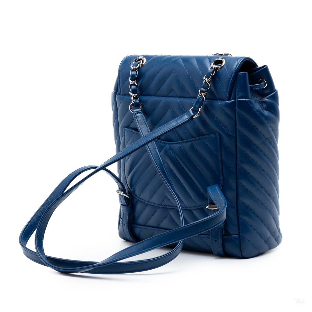 Second hand Chanel Urban Spirit Calfskin Leather Chevron Bucket Backpack Blue - Tabita Bags
