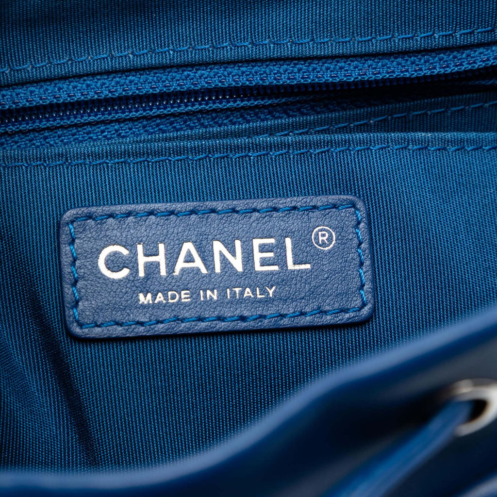 Second hand Chanel Urban Spirit Calfskin Leather Chevron Bucket Backpack Blue - Tabita Bags