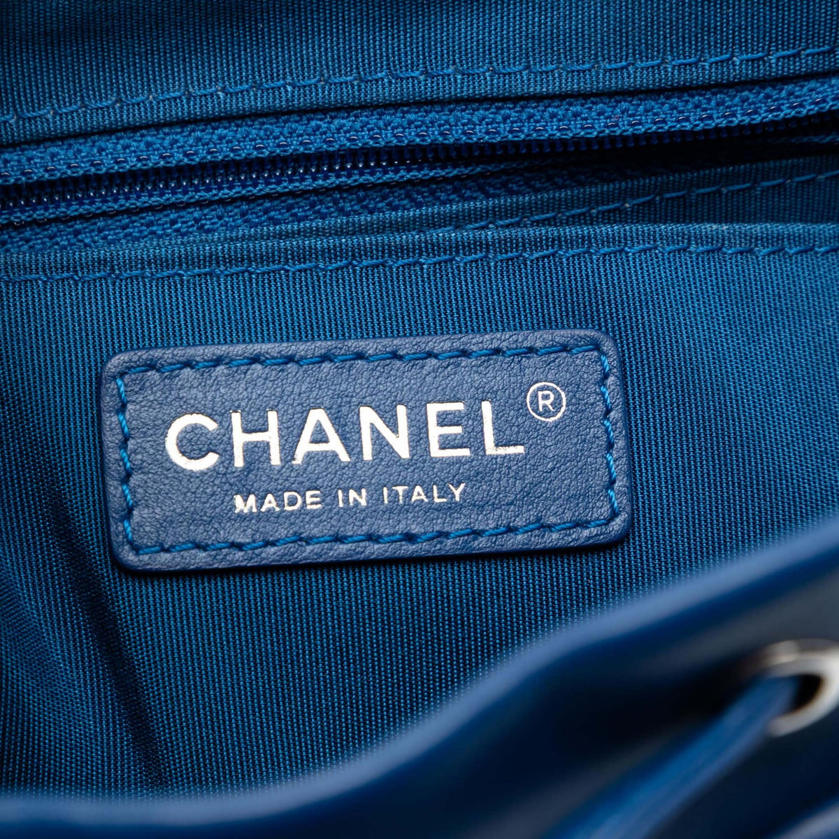 Second hand Chanel Urban Spirit Calfskin Leather Chevron Bucket Backpack Blue - Tabita Bags