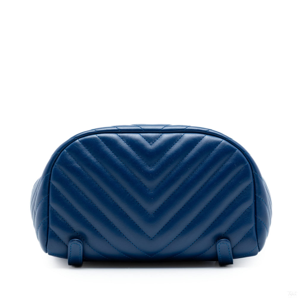Second hand Chanel Urban Spirit Calfskin Leather Chevron Bucket Backpack Blue - Tabita Bags
