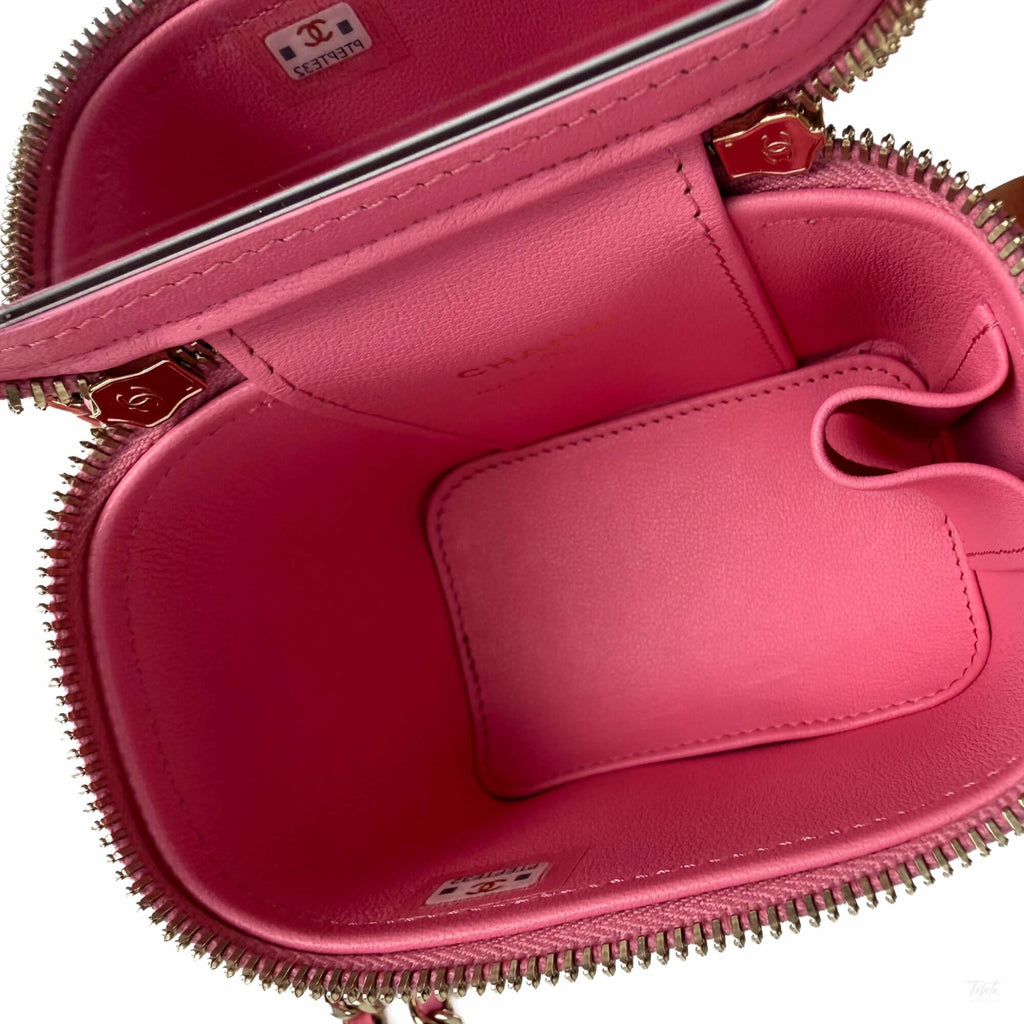 Second hand Chanel Vanity Case Mini Lambskin Leather Quilted Handbag Pink - Tabita Bags