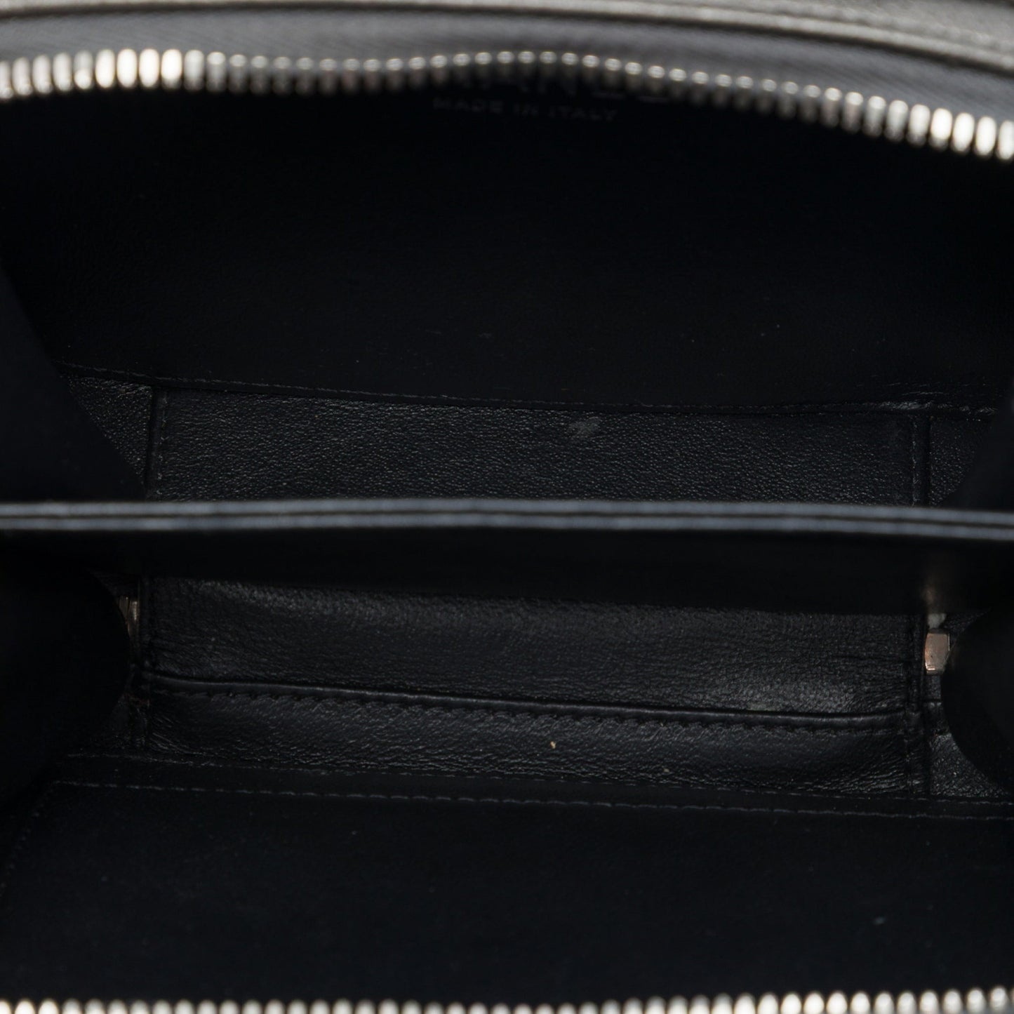Second hand Chanel Vanity Case Small Caviar Leather CC Filigree Quilted Camera Crossbody Grey - Tabita Bags
