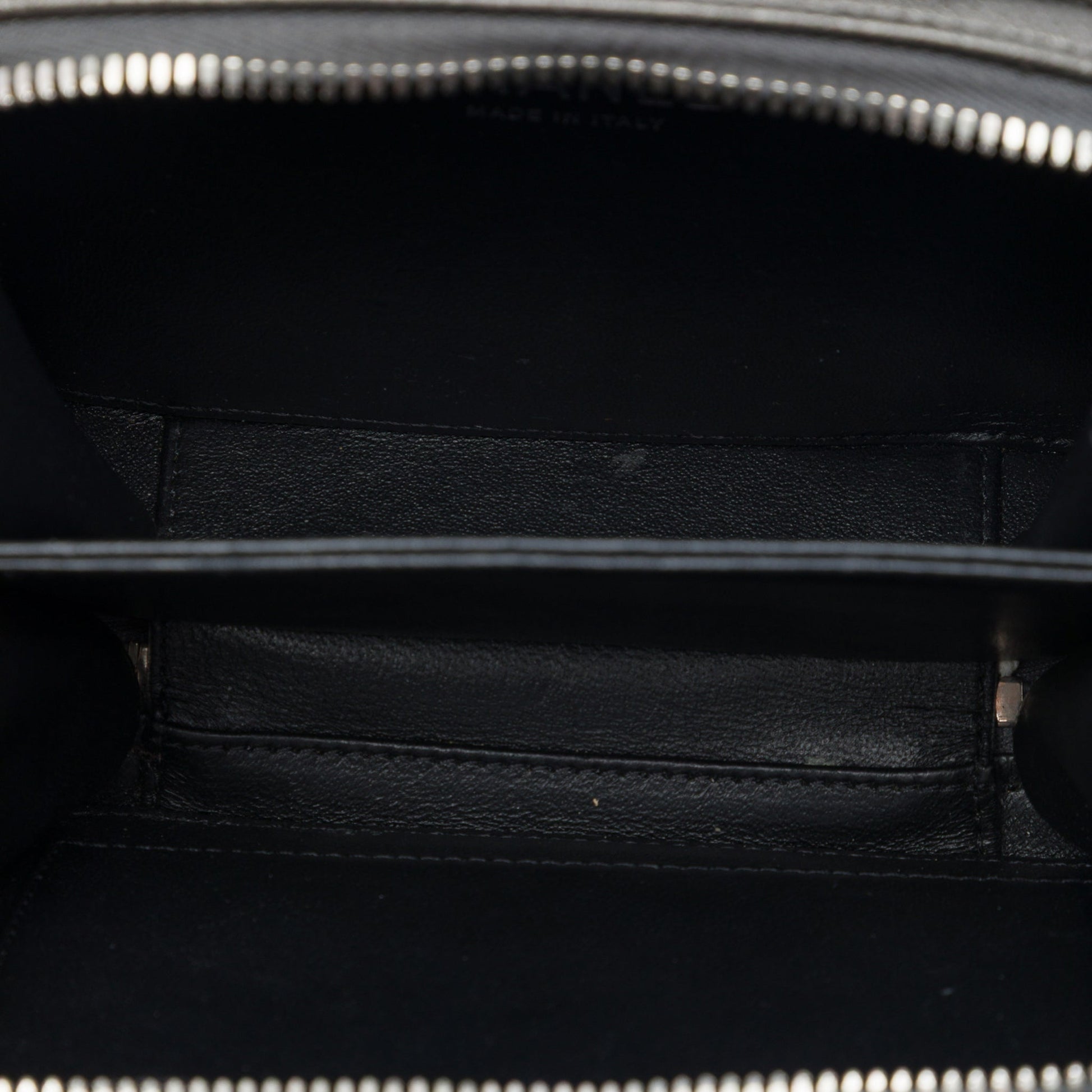 Second hand Chanel Vanity Case Small Caviar Leather CC Filigree Quilted Camera Crossbody Grey - Tabita Bags