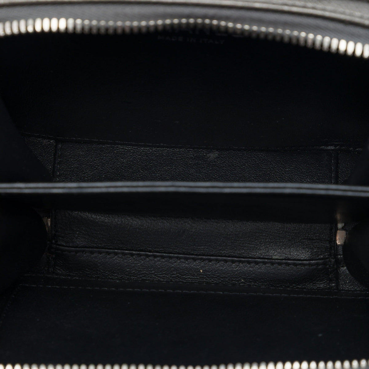 Second hand Chanel Vanity Case Small Caviar Leather CC Filigree Quilted Camera Crossbody Grey - Tabita Bags