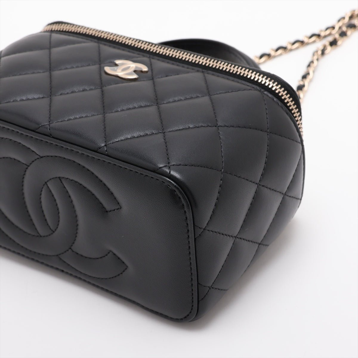Second hand Chanel Vanity Case Small Lambskin Leather Quilted with Chain Handbag Black - Tabita Bags