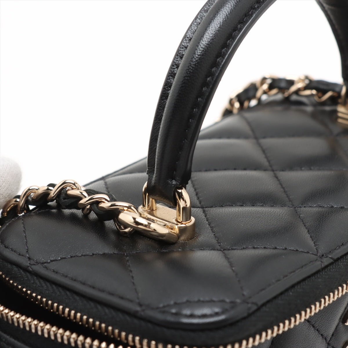 Second hand Chanel Vanity Case Small Lambskin Leather Quilted with Chain Handbag Black - Tabita Bags