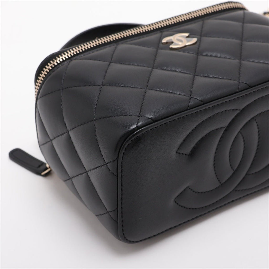 Second hand Chanel Vanity Case Small Lambskin Leather Quilted with Chain Handbag Black - Tabita Bags