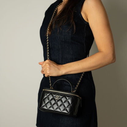 Second hand Chanel Vanity Case Small Lambskin Leather Quilted with Chain Handbag Black - Tabita Bags