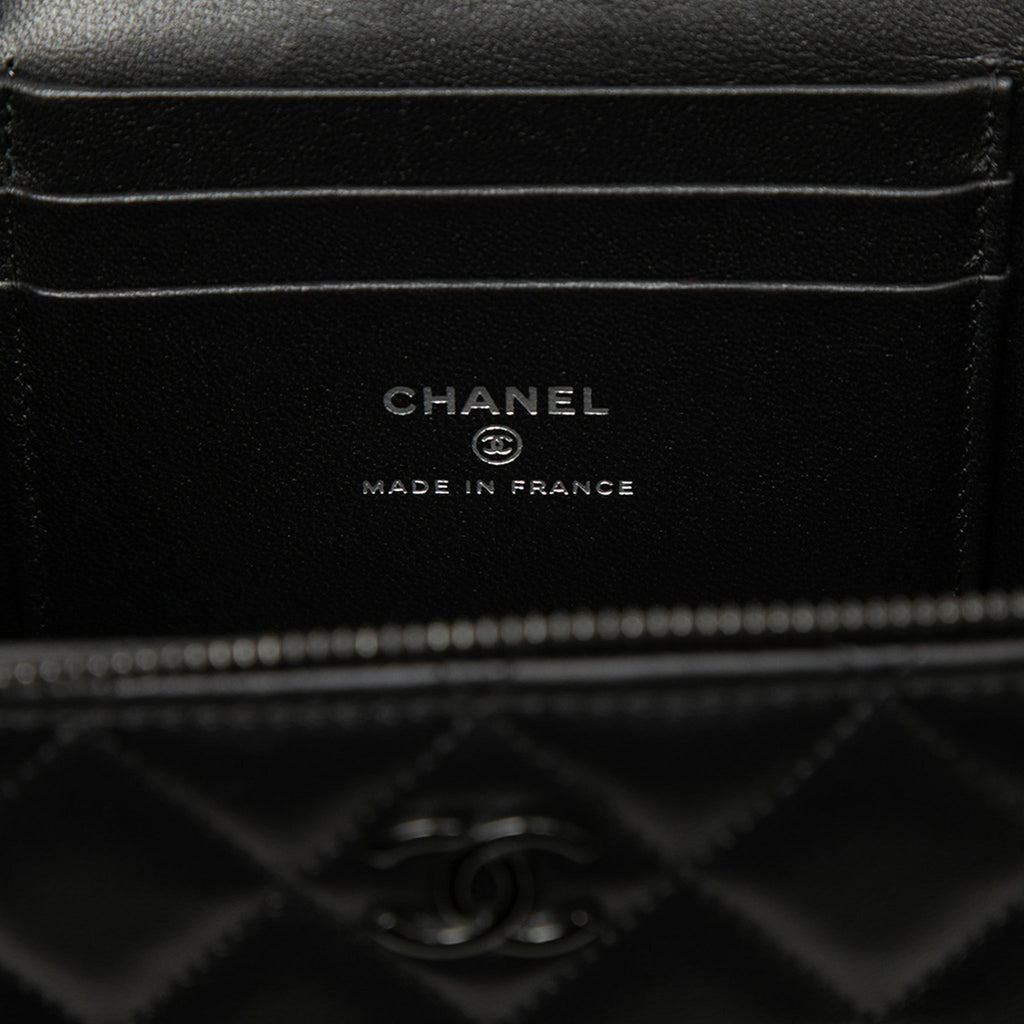 Second hand Chanel Vanity Case Small Lambskin Leather So Black Quilted with Chain Handbag Black - Tabita Bags