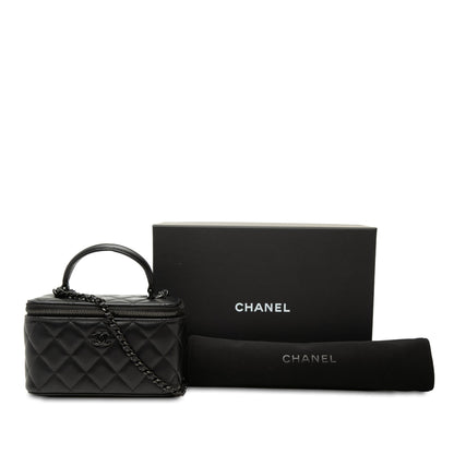 Second hand Chanel Vanity Case Small Lambskin Leather So Black Quilted with Chain Handbag Black - Tabita Bags
