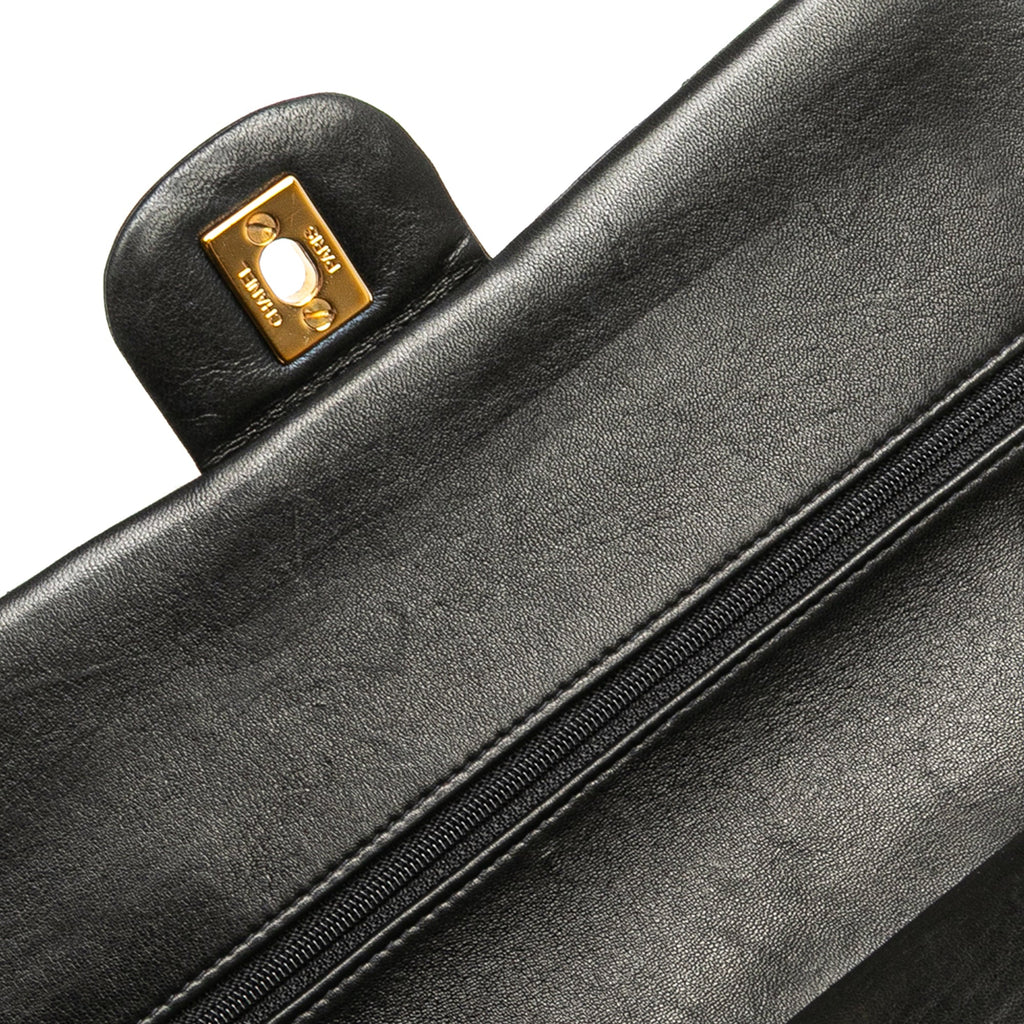 Second hand Chanel Vintage Classic Double Flap Medium Lambskin Leather Matelassè Shoulder Bag Black - Tabita Bags