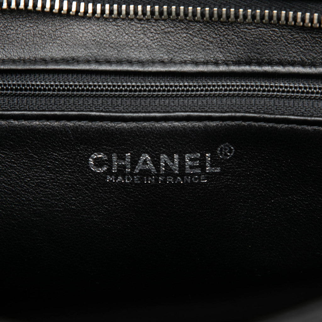 Second hand Chanel Vintage Medallion Caviar Leather Quilted Tote Handbag Black - Tabita Bags