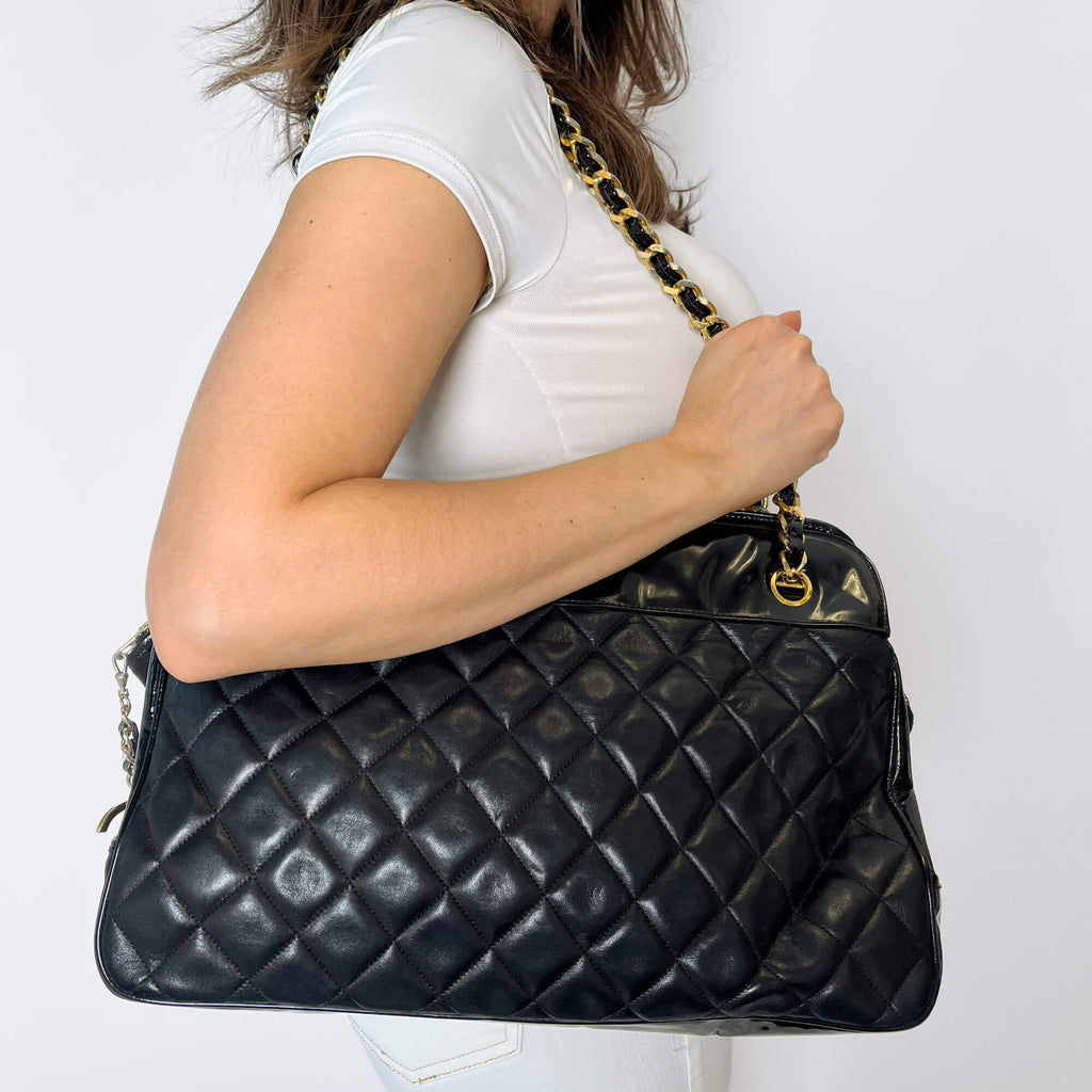 Second hand Chanel Vintage Shoulder Quilted Lambskin Trunk Handbag Black - Tabita Bags