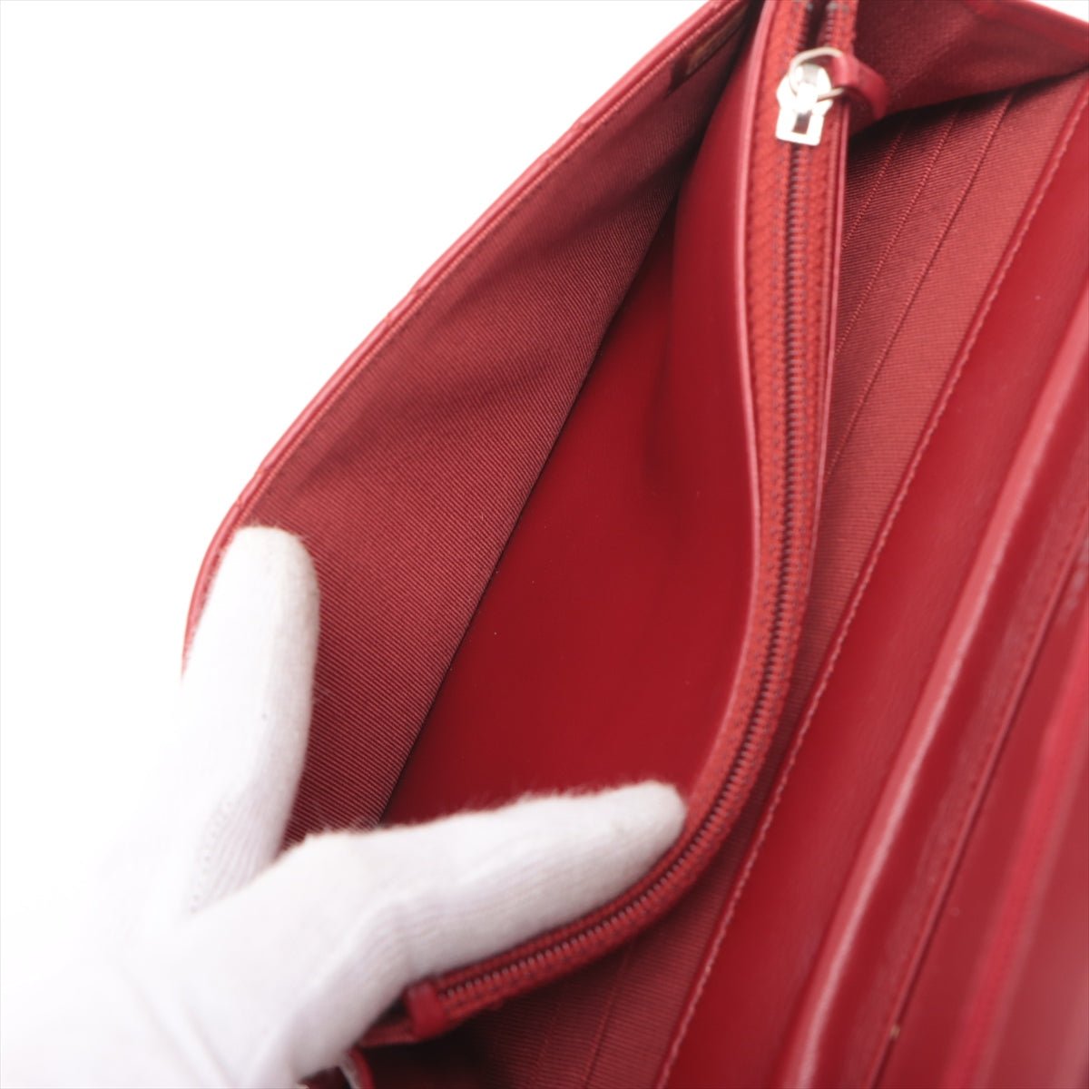 Second hand Chanel WOC Quilted Lambskin Leather 2 - Ways Flap Crossbody Raspberry Red - Tabita Bags