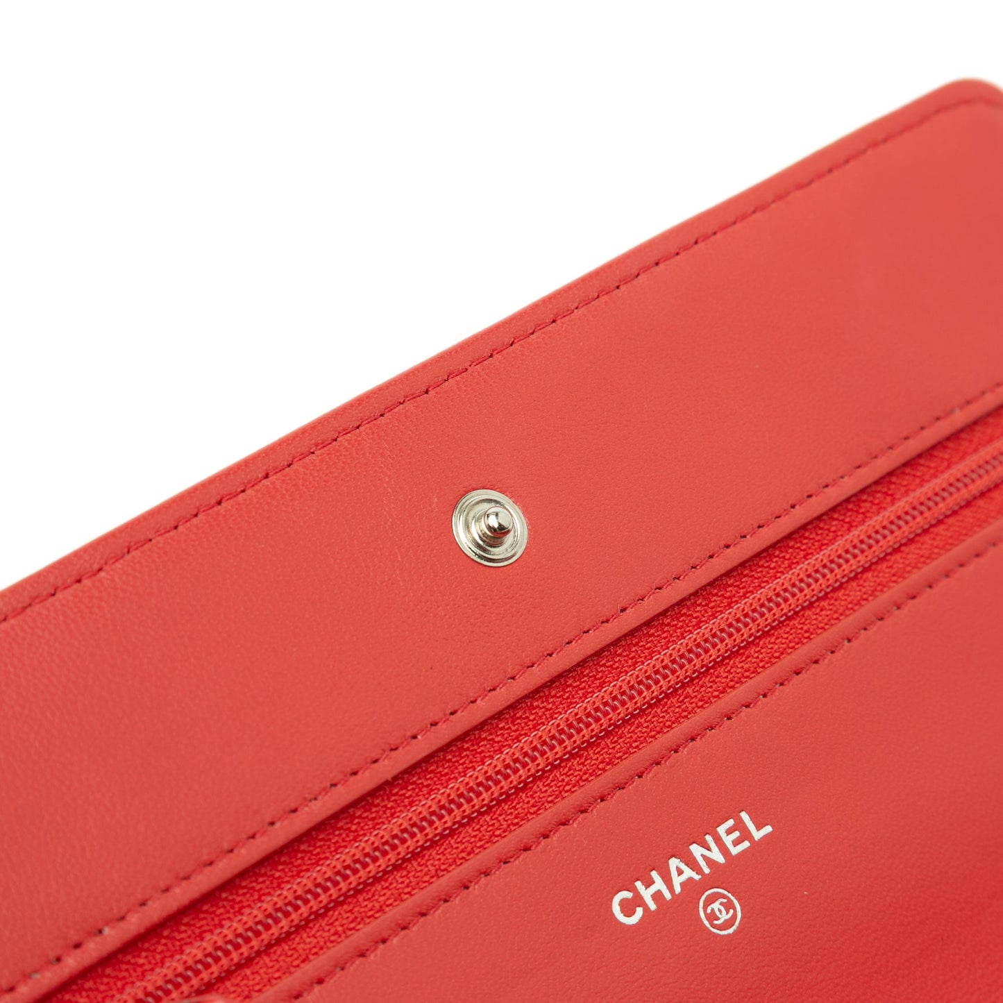 Second hand Chanel WOC Quilted Lambskin Leather 2 - Ways Flap Crossbody Red - Tabita Bags