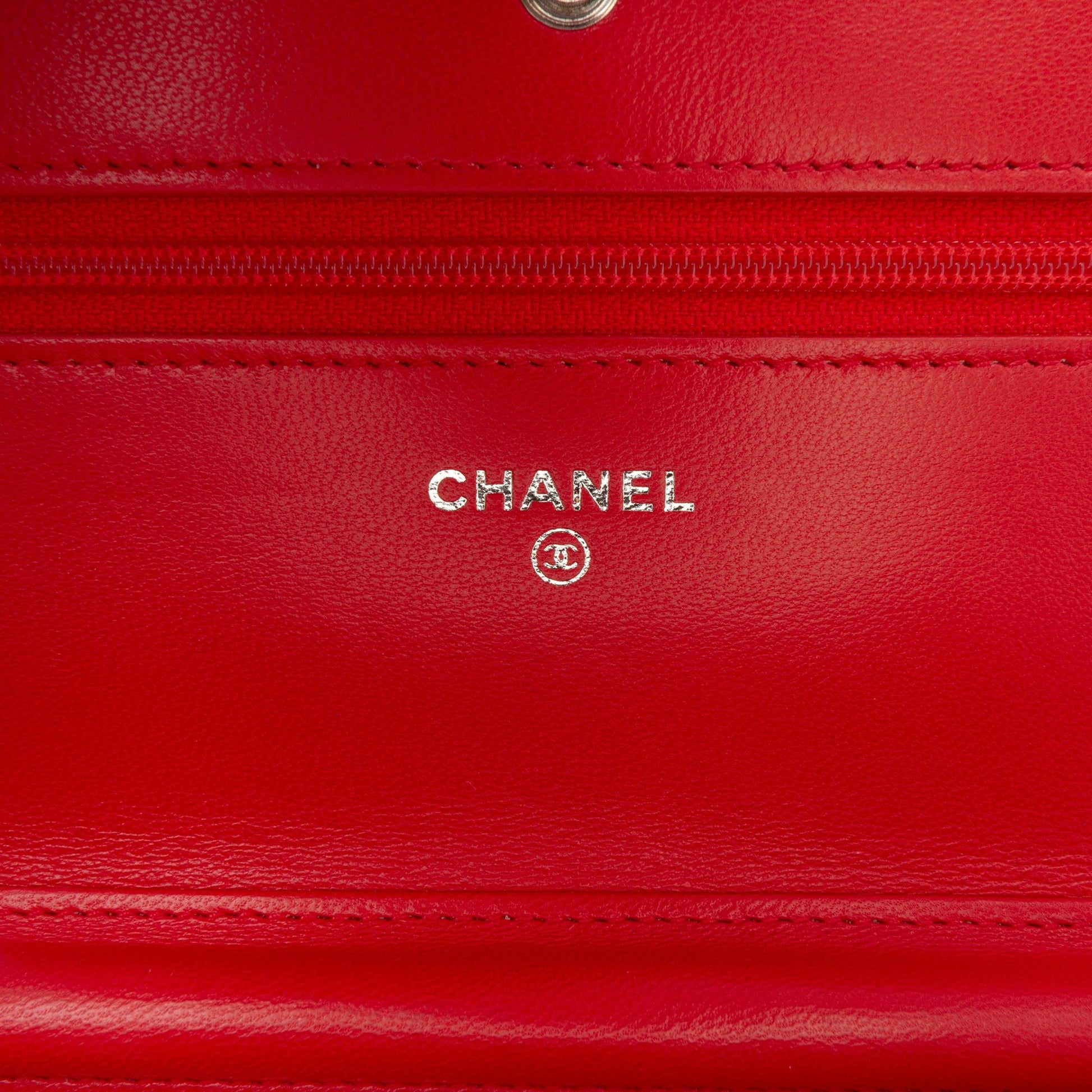 Second hand Chanel WOC Quilted Lambskin Leather 2 - Ways Flap Crossbody Red - Tabita Bags