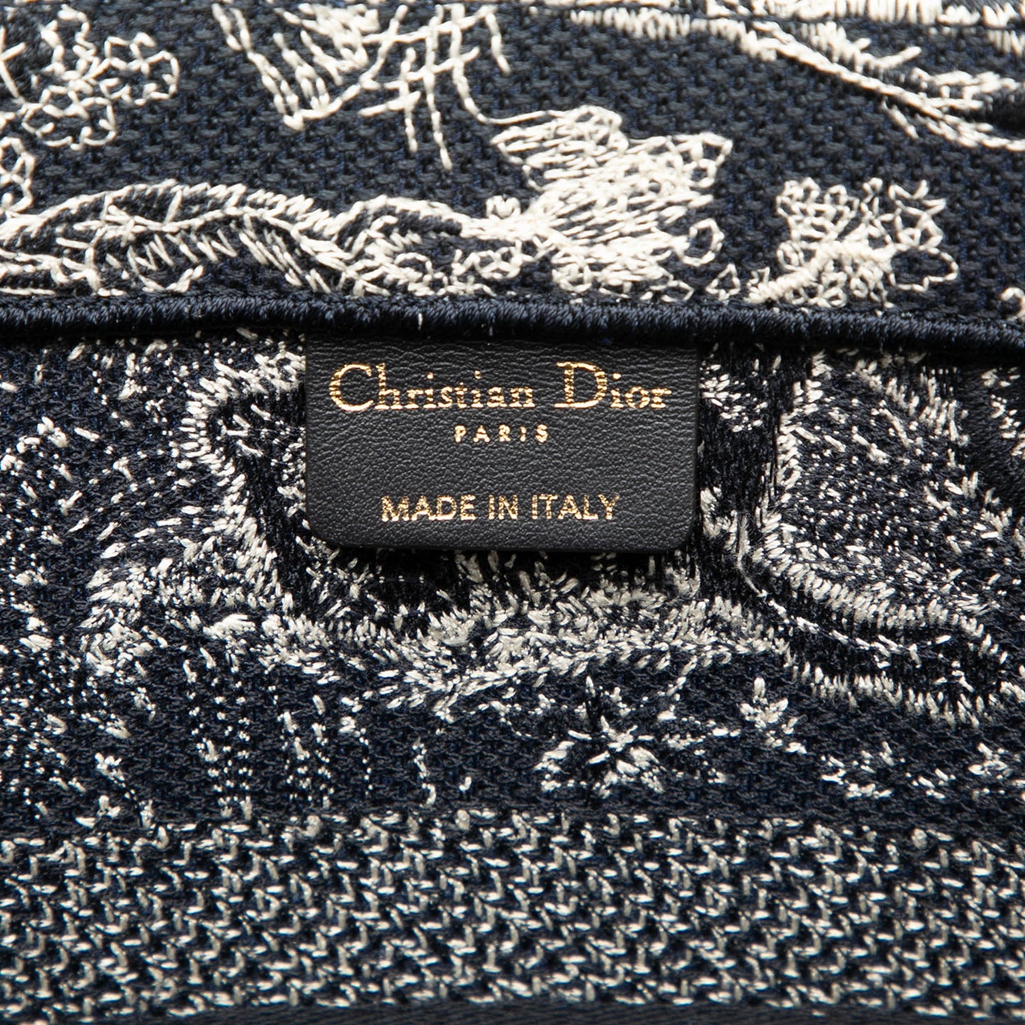 Second hand Dior Book Tote Medium Canvas Embroidery Handbag Dioriviera Toile De Jouy Blue - Tabita Bags