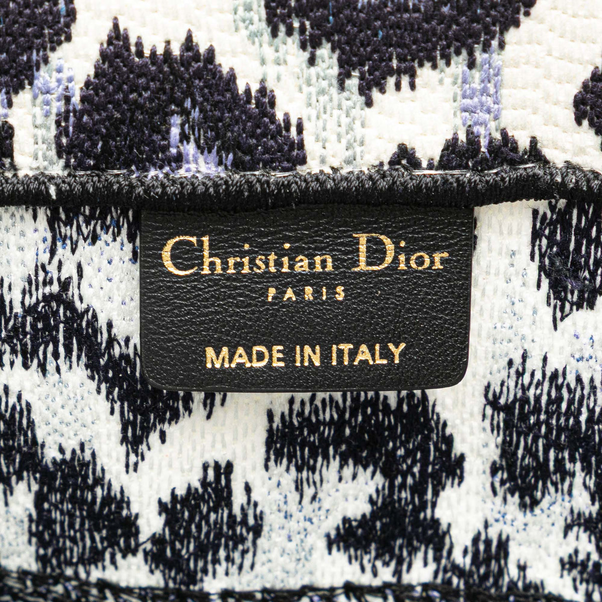 Second hand Dior Book Tote Medium Canvas Embroidery Handbag Mizza - Tabita Bags