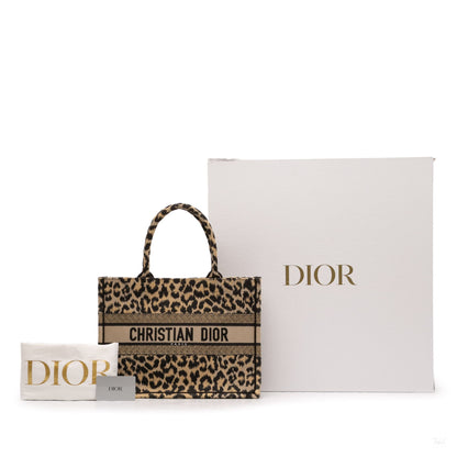 Second hand Dior Book Tote Medium Canvas Embroidery Handbag Mizza Leopard - Tabita Bags