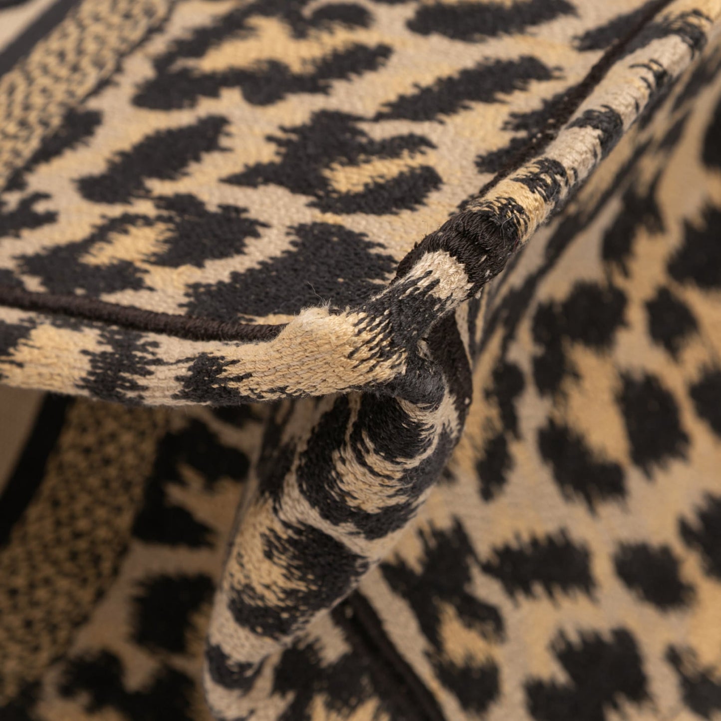 Second hand Dior Book Tote Medium Canvas Embroidery Handbag Mizza Leopard - Tabita Bags