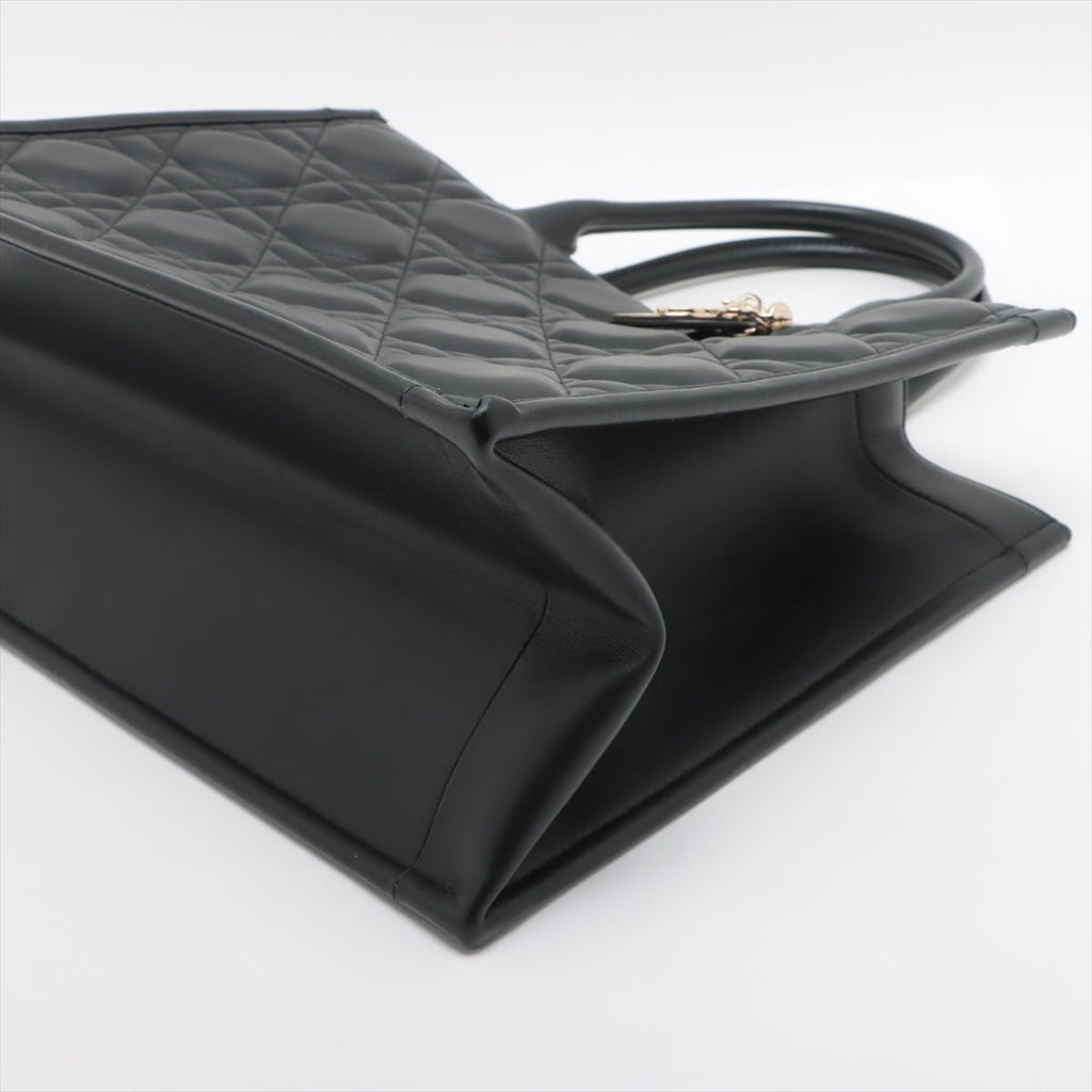 Second hand Dior Book Tote Medium Leather Macrocannage Handbag Black - Tabita Bags