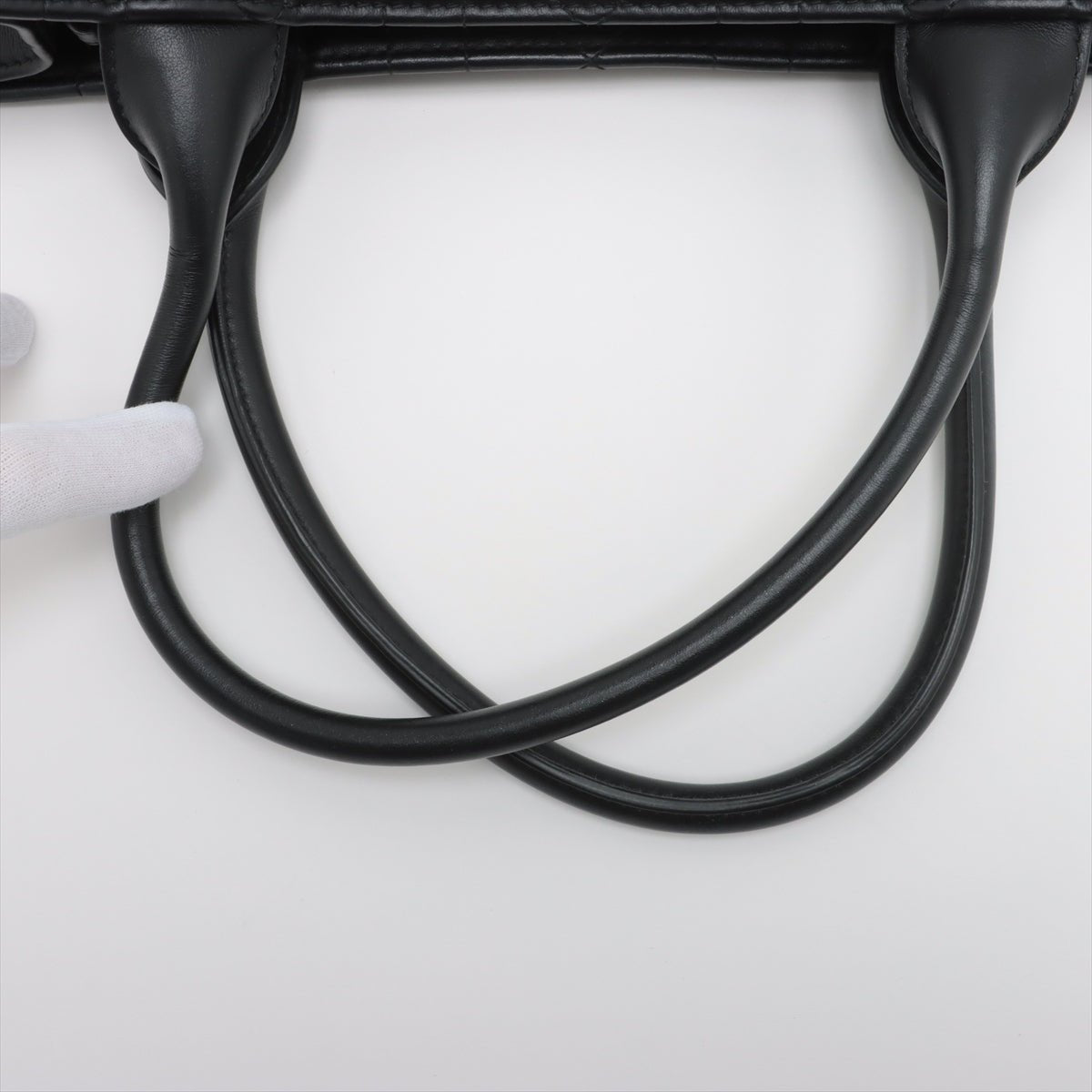 Second hand Dior Book Tote Medium Leather Macrocannage Handbag Black - Tabita Bags