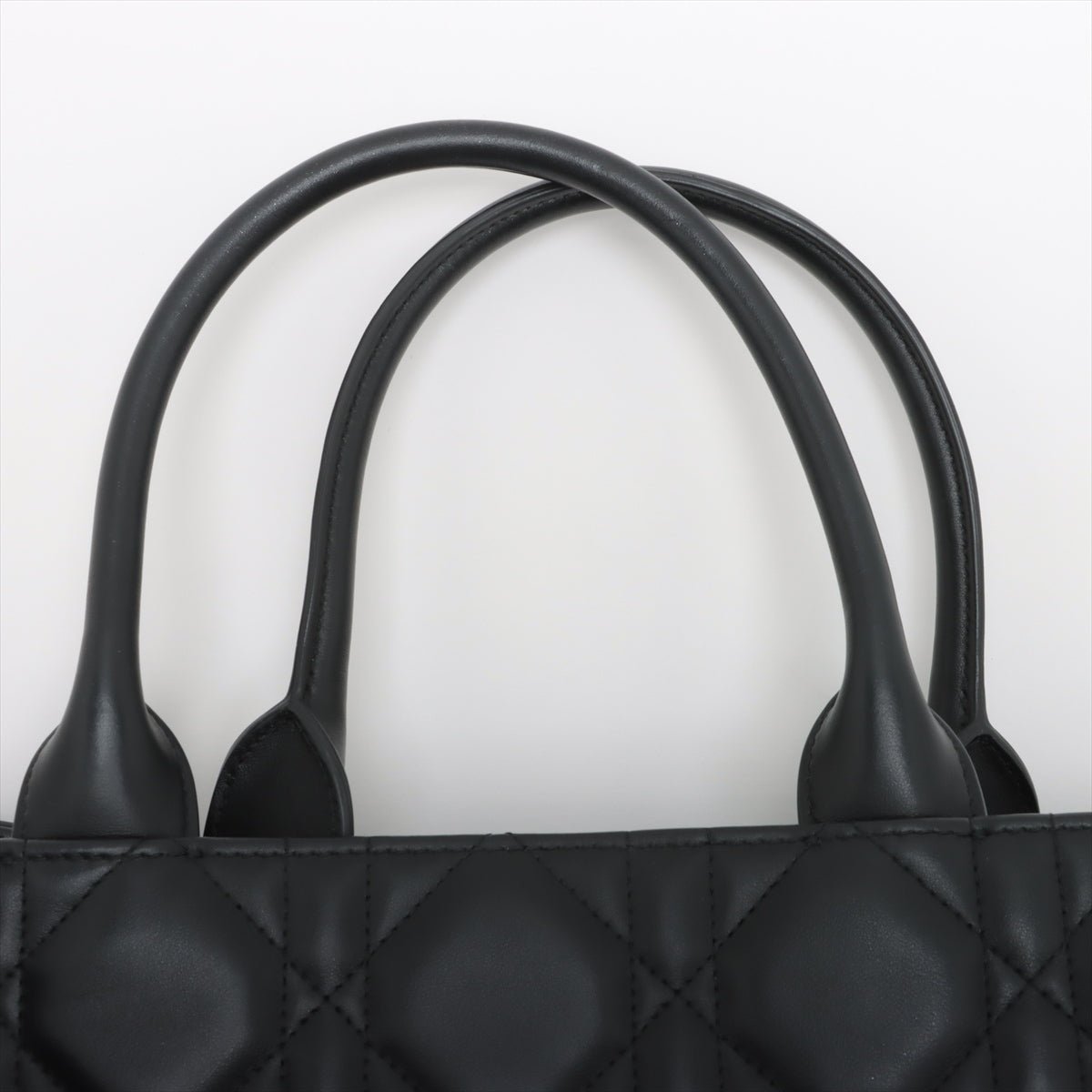 Second hand Dior Book Tote Medium Leather Macrocannage Handbag Black - Tabita Bags