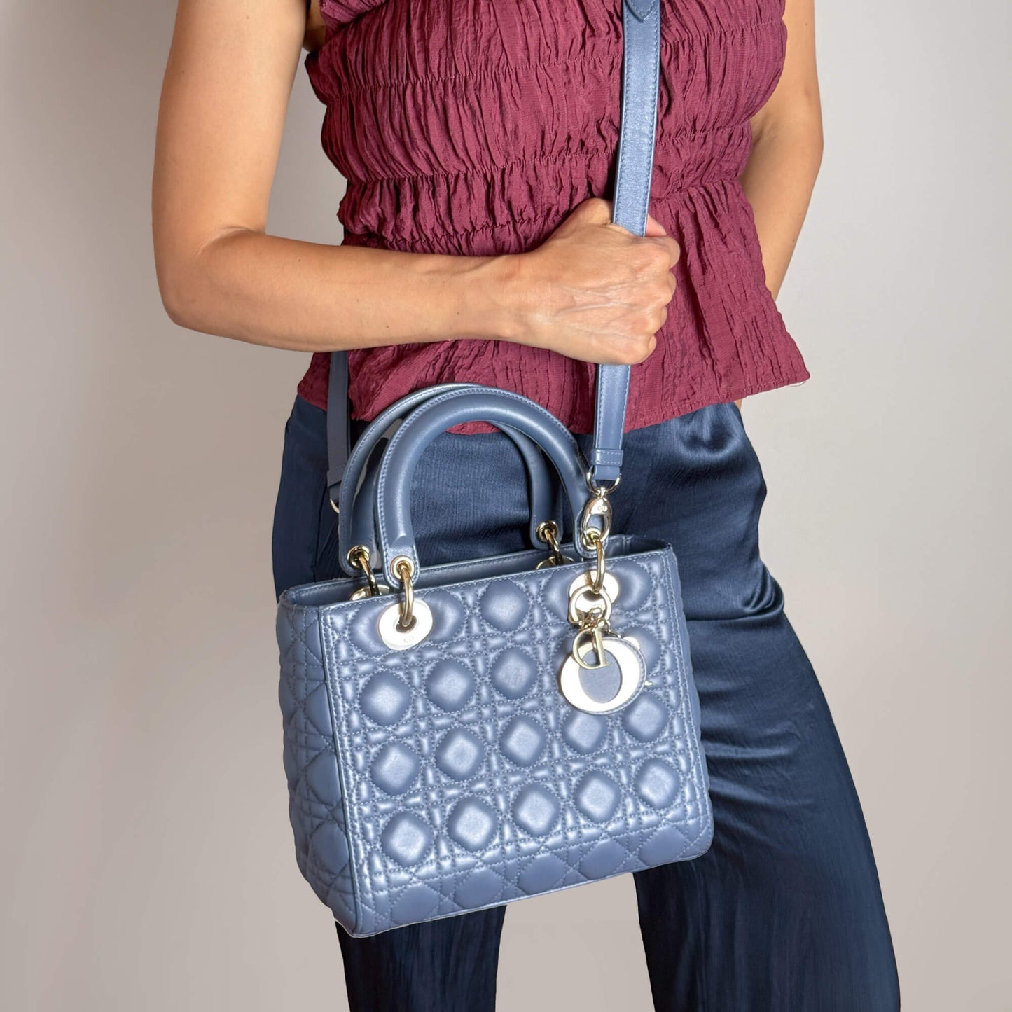 Second hand Dior Lady Dior Medium Calfskin Leather Cannage Tote Handbag Blue - Tabita Bags