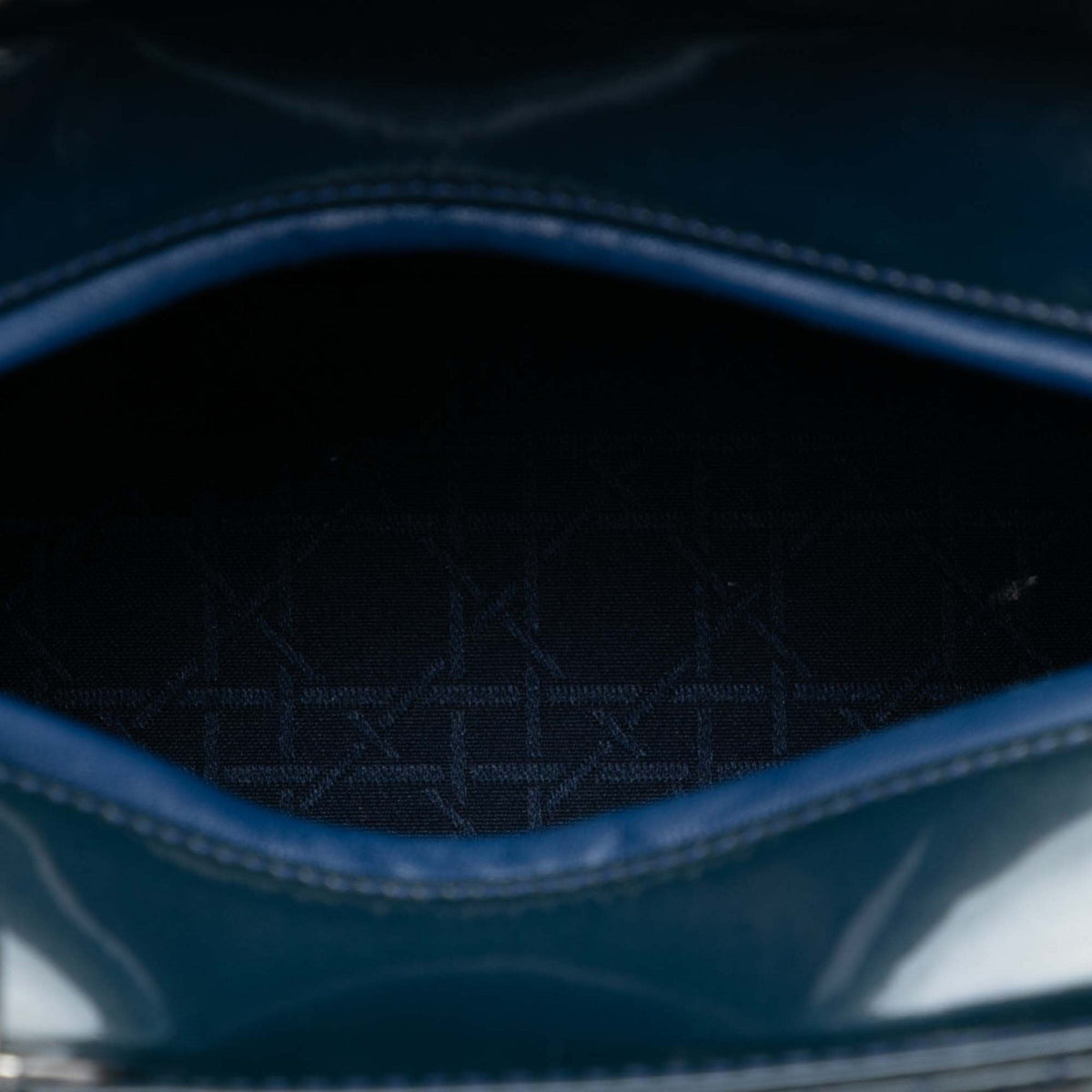 Second hand Dior Lady Dior Medium Patent Leather Cannage Tote Handbag Blue - Tabita Bags