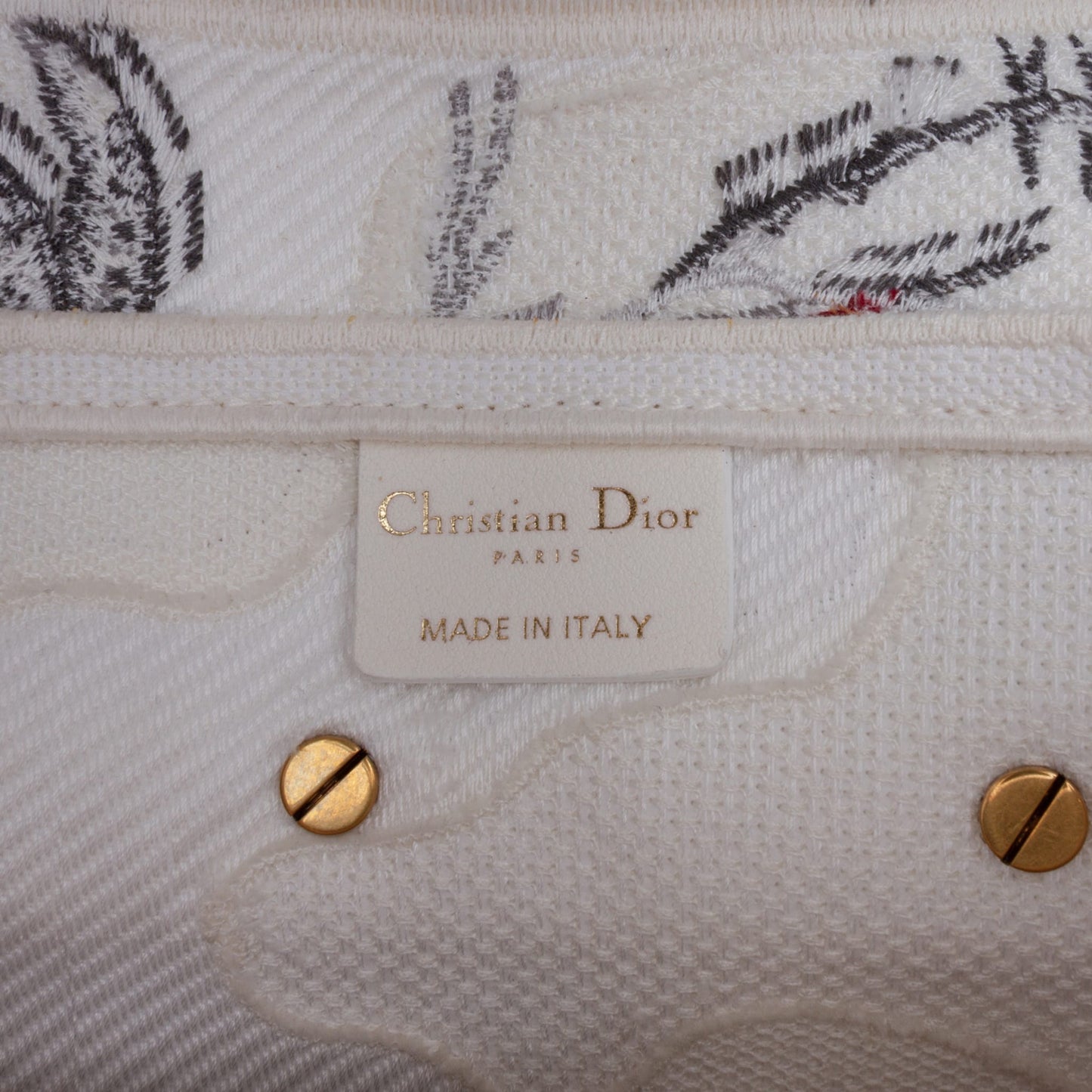 Second hand Dior Saddle Canvas No Strap Handbag Embroidered Camouflage Flowers White - Tabita Bags