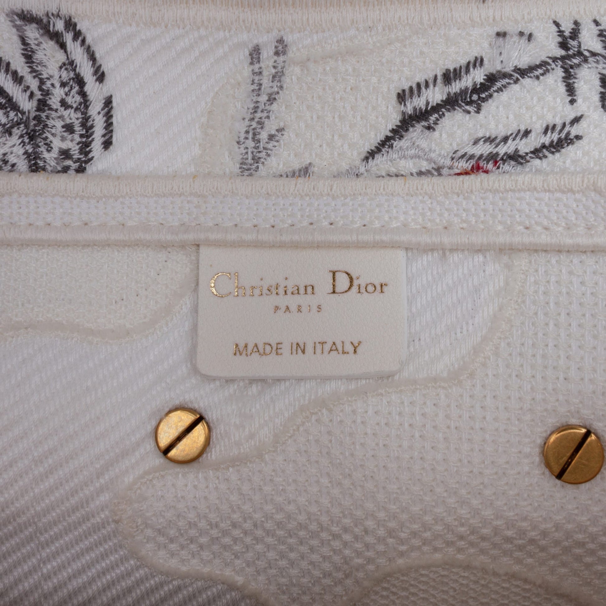 Second hand Dior Saddle Canvas No Strap Handbag Embroidered Camouflage Flowers White - Tabita Bags