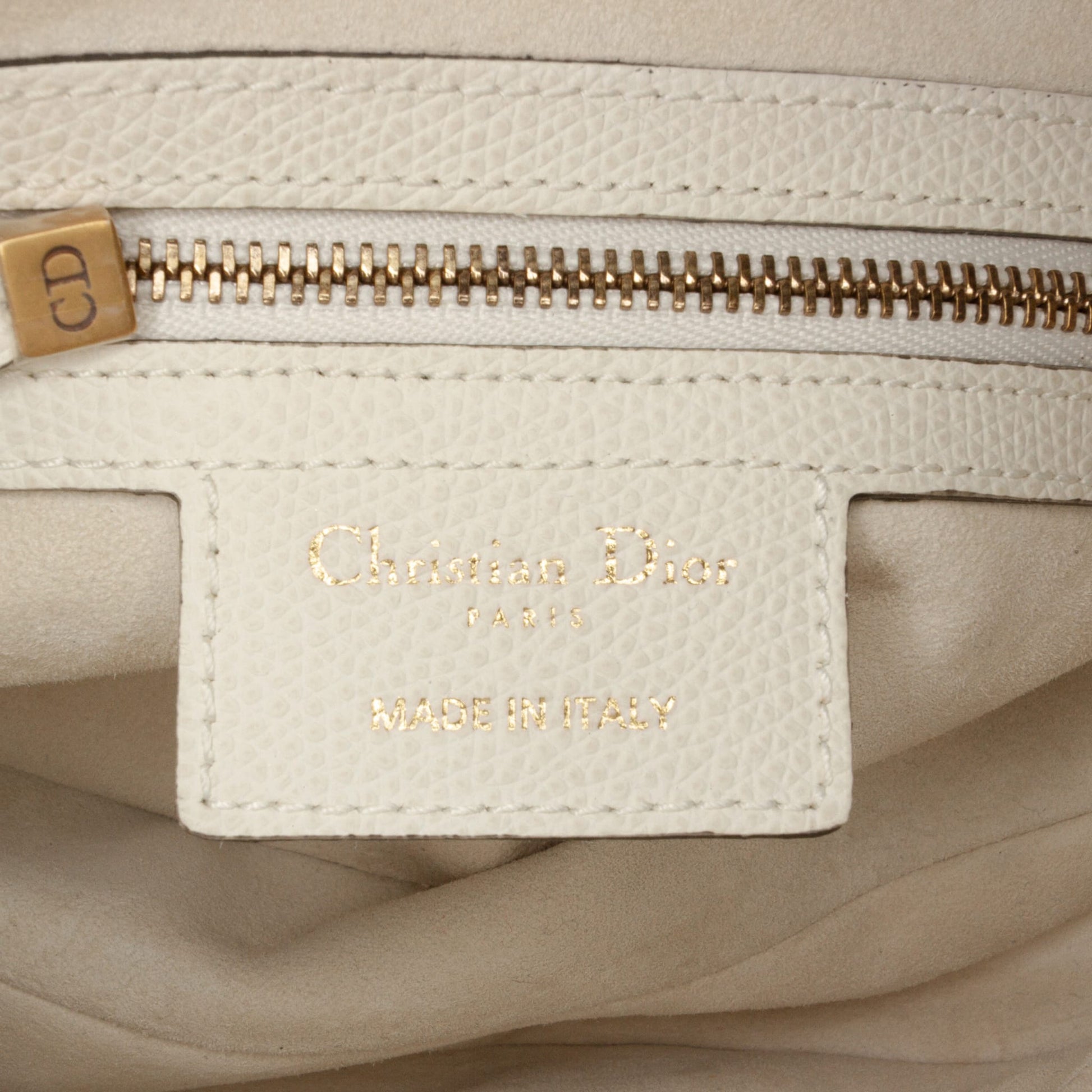 Second hand Dior Saddle Grained Calfskin Leather No Strap Handbag White - Tabita Bags