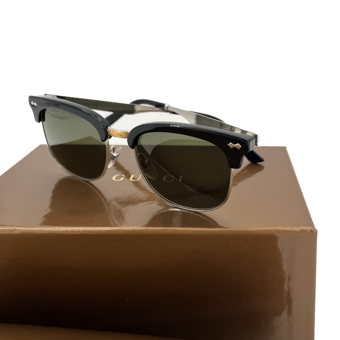 Second hand Gucci Black Sunglasses with Gold Metal Frame - Tabita Bags