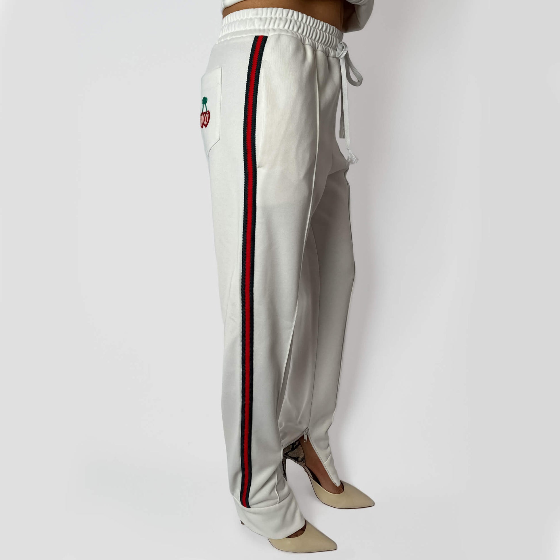 Second hand Gucci Cherry Logo Polyester & Cotton Tracksuit Off - white - Tabita Bags