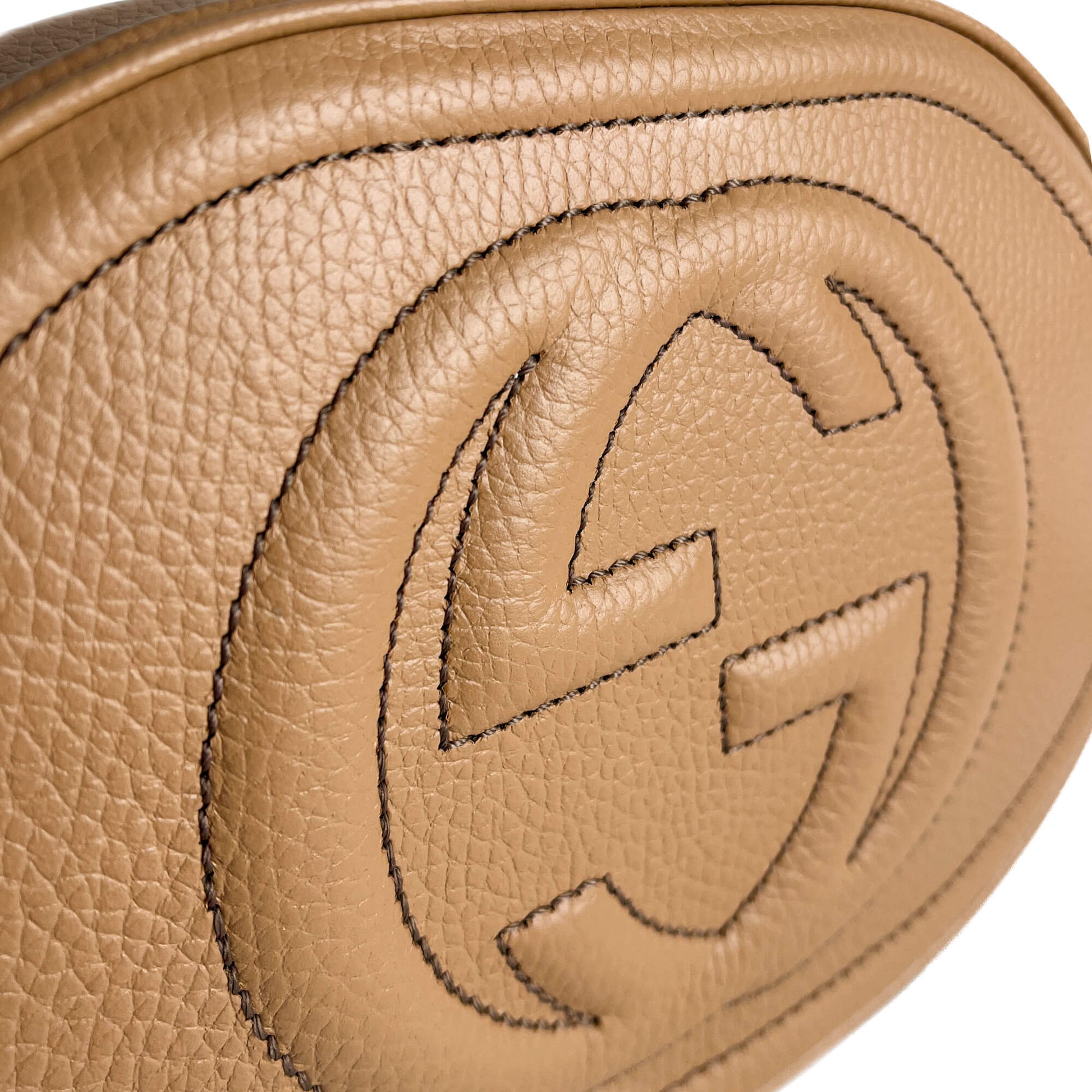 Second hand Gucci Disco Soho Leather Oval Camera Crossbody Dark Beige - Tabita Bags