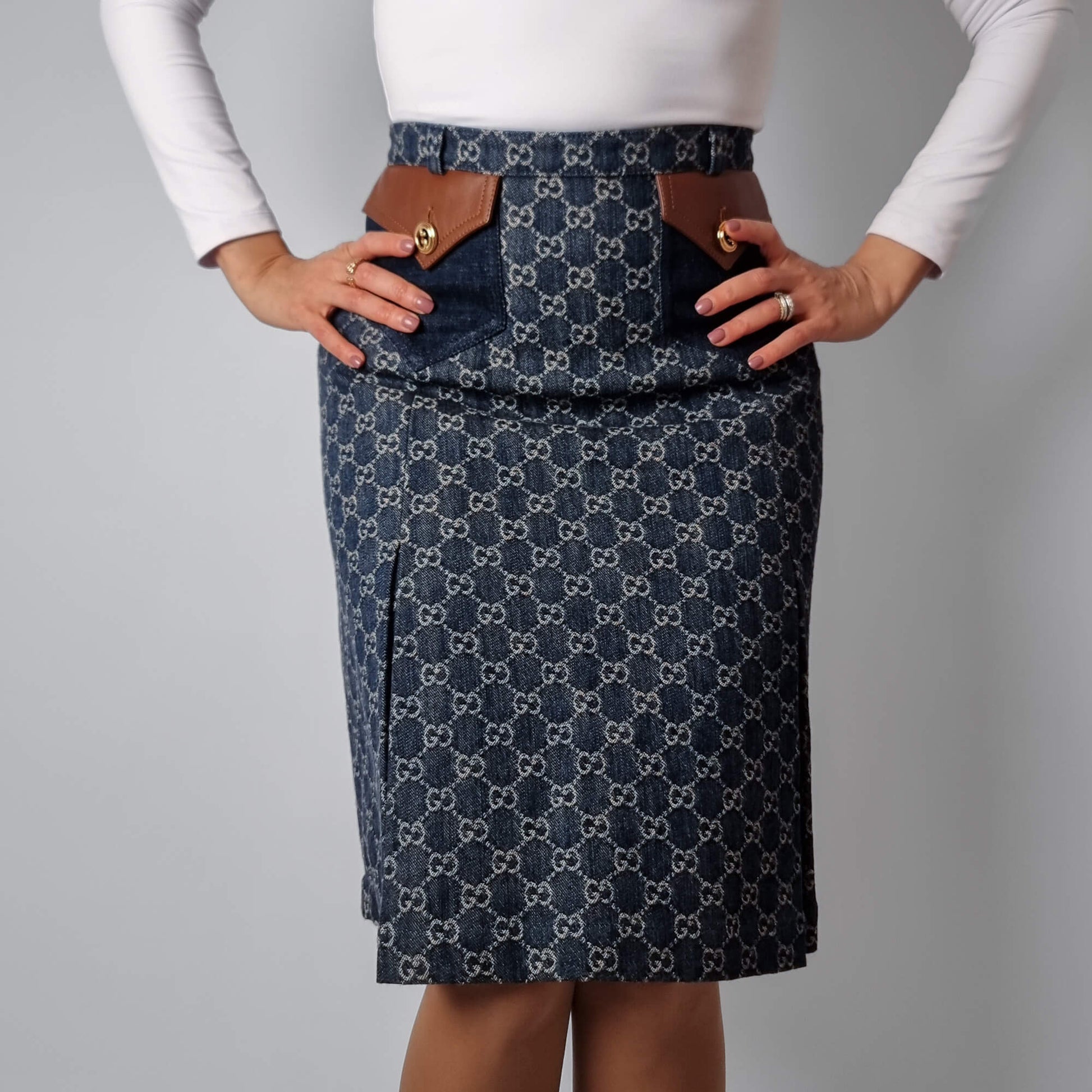 Second hand Gucci GG jacquard Midi GG Denim Skirt 40 Blue - Tabita Bags