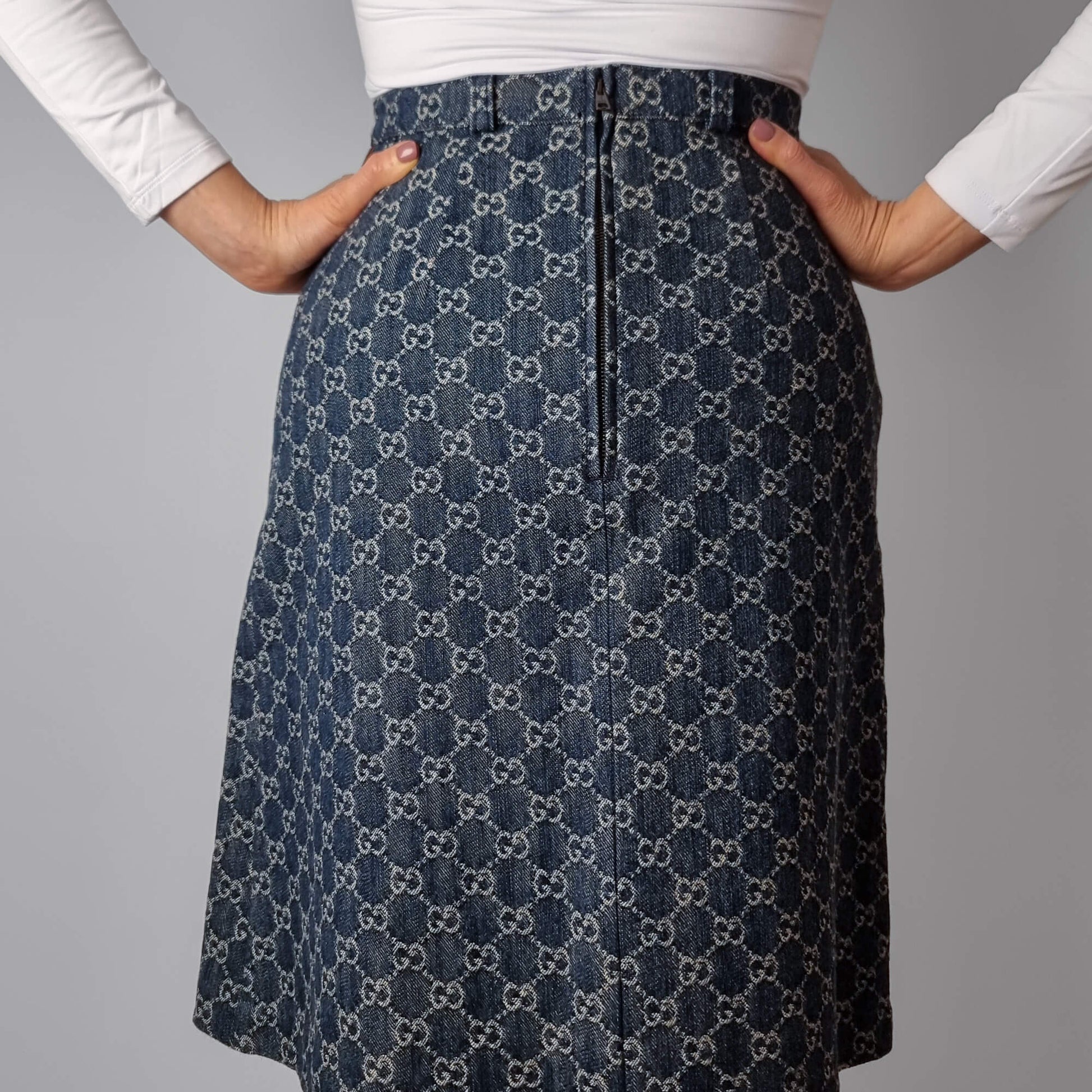 Second hand Gucci GG jacquard Midi GG Denim Skirt 40 Blue - Tabita Bags