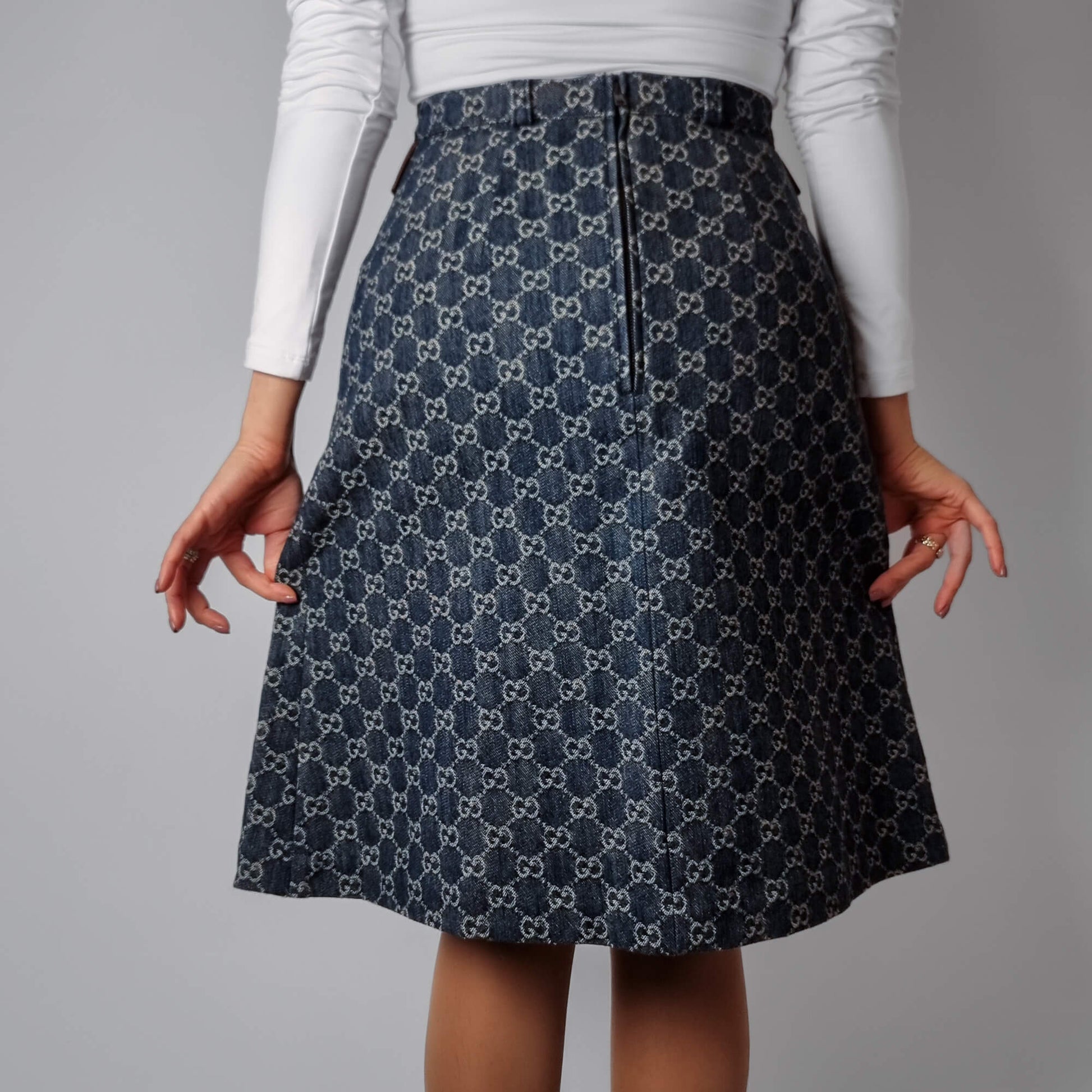 Second hand Gucci GG jacquard Midi GG Denim Skirt 40 Blue - Tabita Bags