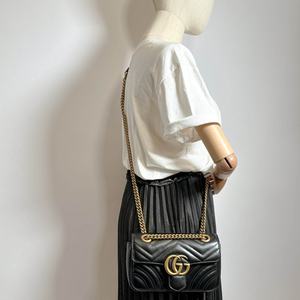 Second hand Gucci GG Marmont Mini Chevron Leather Flap Bag Black - Tabita Bags