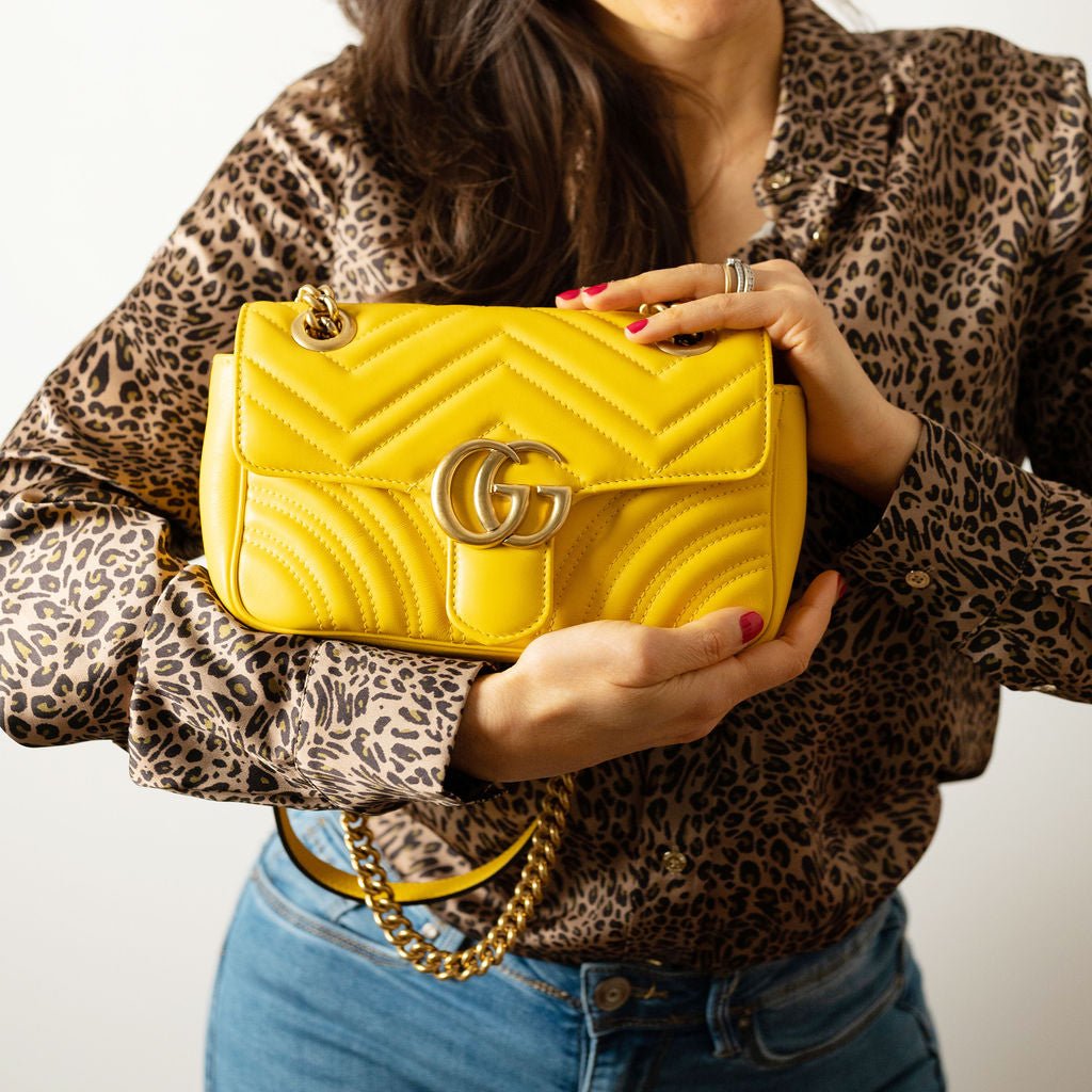 Gucci GG Marmont Mini Chevron Leder-Klappentasche Gelb - Tabita