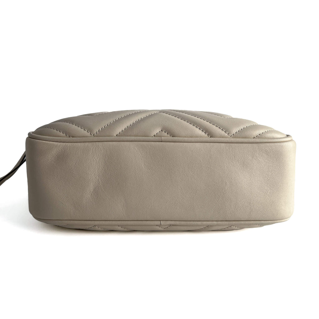 Second hand Gucci GG Marmont Small Matelassé Leather Camera Bag Off - White - Tabita Bags